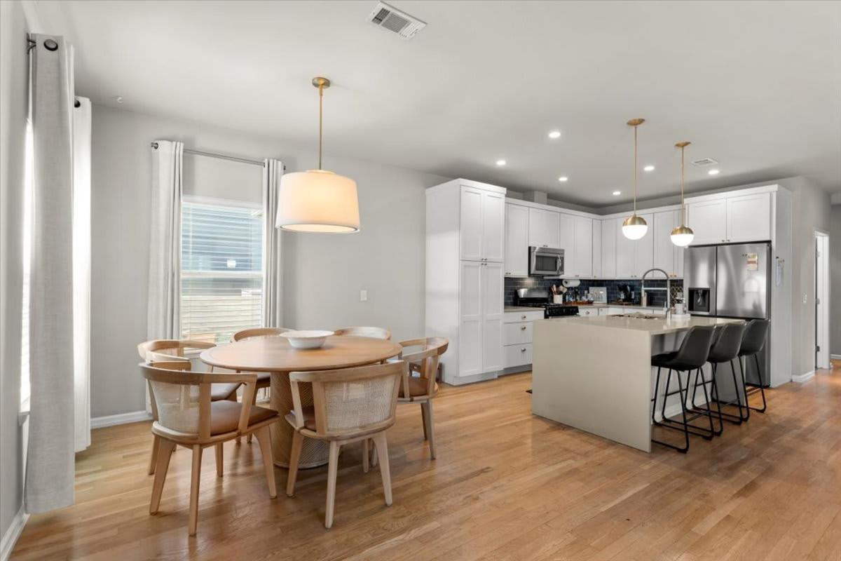 Spacious 3BR Getaway w Free Parking Pet Friendly