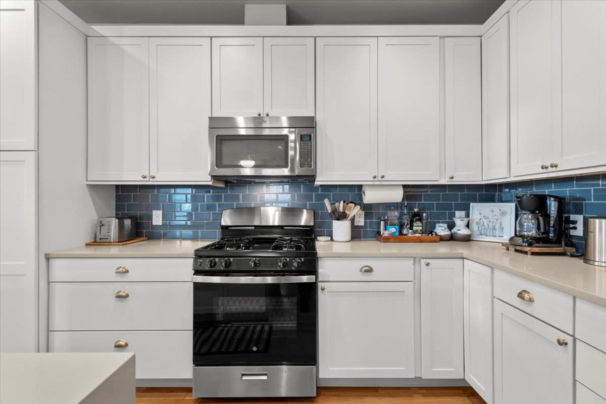 Spacious 3BR Getaway w Free Parking Pet Friendly