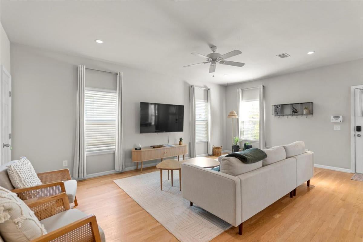 Spacious 3BR Getaway w Free Parking Pet Friendly