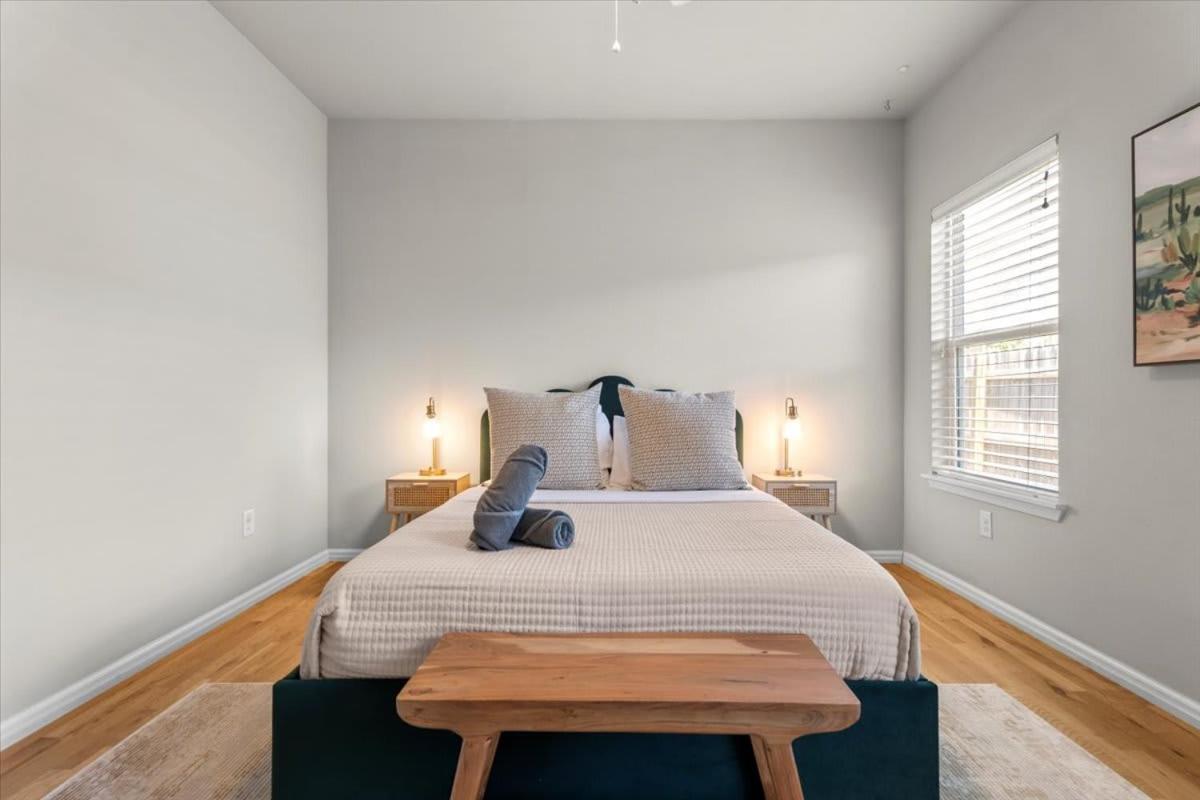 Spacious 3BR Getaway w Free Parking Pet Friendly