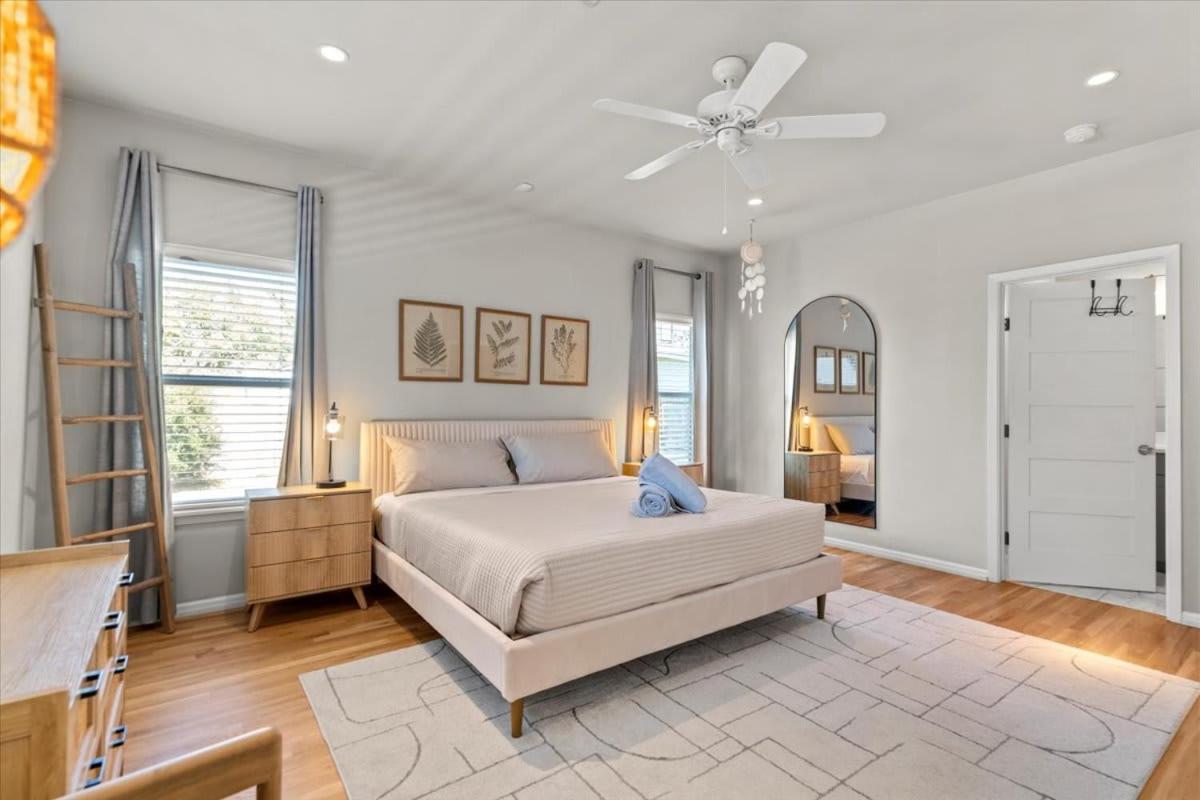 Spacious 3BR Getaway w Free Parking Pet Friendly