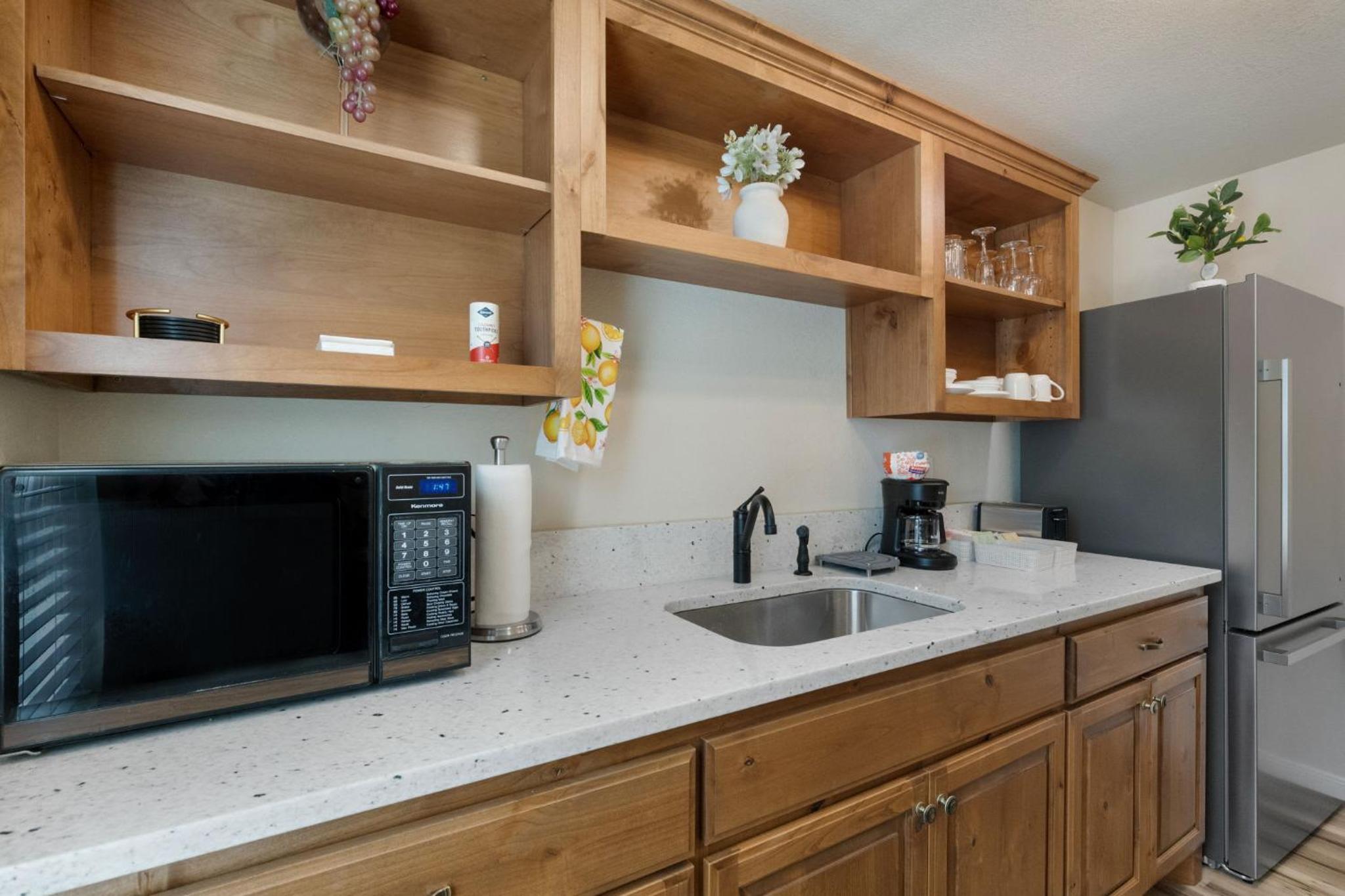 Kleines Hauschen - Cozy hideaway 6 min to Downtown