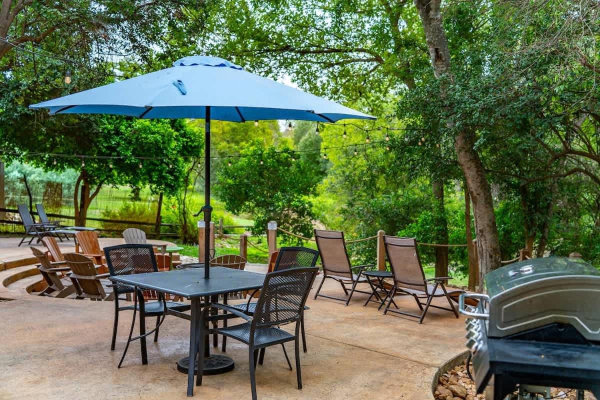 Life is Gruene-Riverfront Luxury-1Mi To GrueneHall