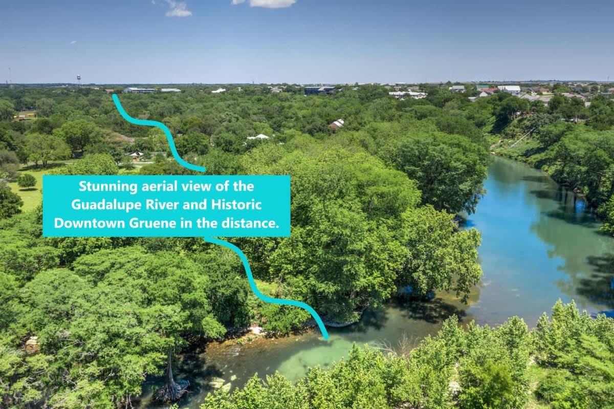 Life is Gruene-Riverfront Luxury-1Mi To GrueneHall