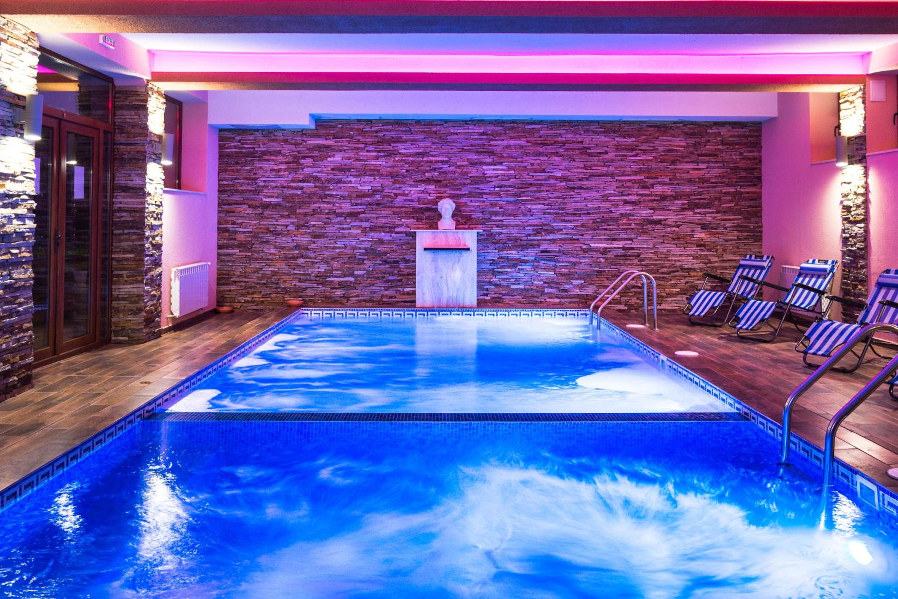 Elina Hotel