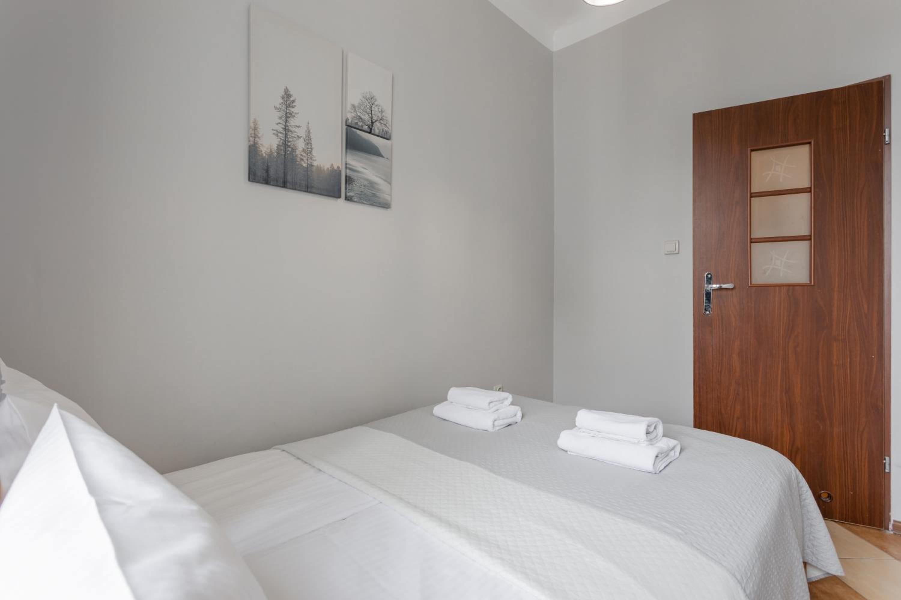 Urban Chic - Comfortable 2-Bedroom in City Center, Marszałkowska