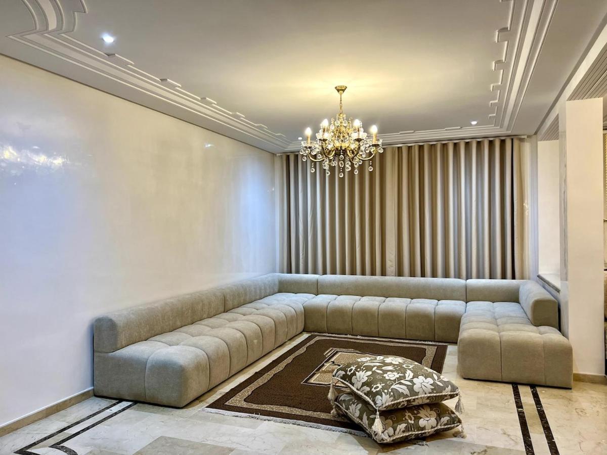 Chic & Spacious 4BR with Jacuzzi-Fez New City Stay