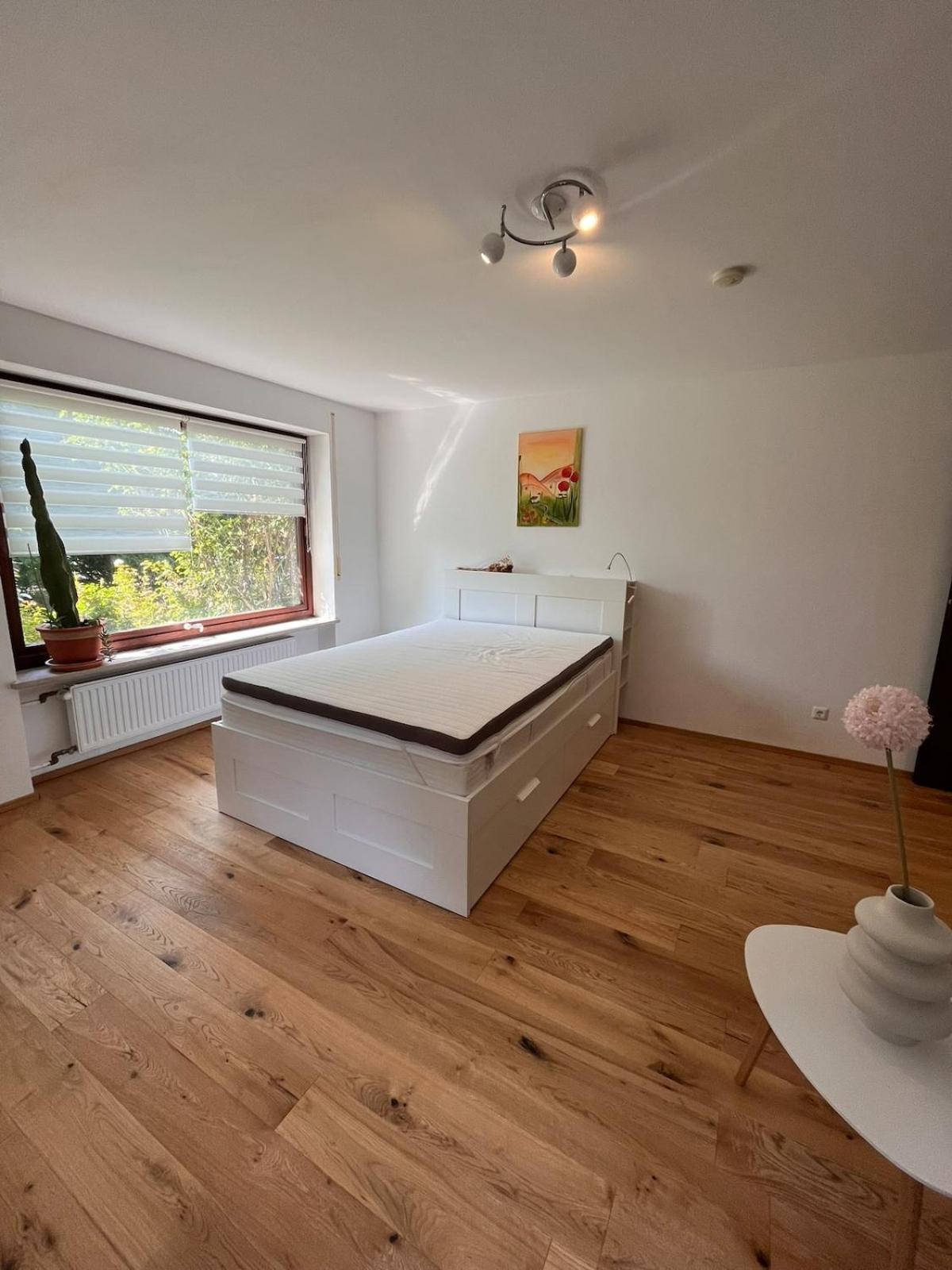 Wunderschöne, große Gartenwohnung mit 3 Schlafzimmern Nähe Kaufbeuren