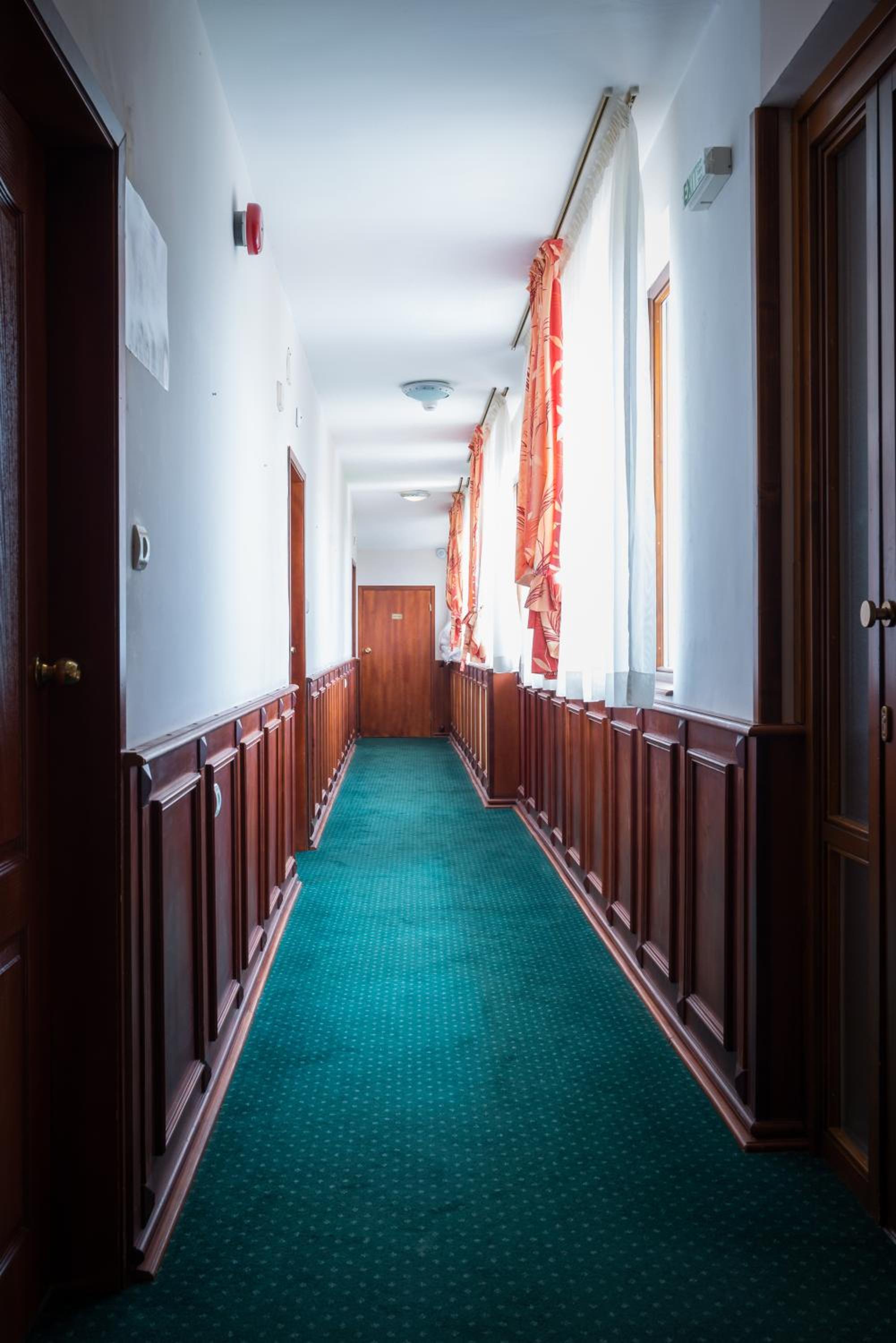 Elina Hotel