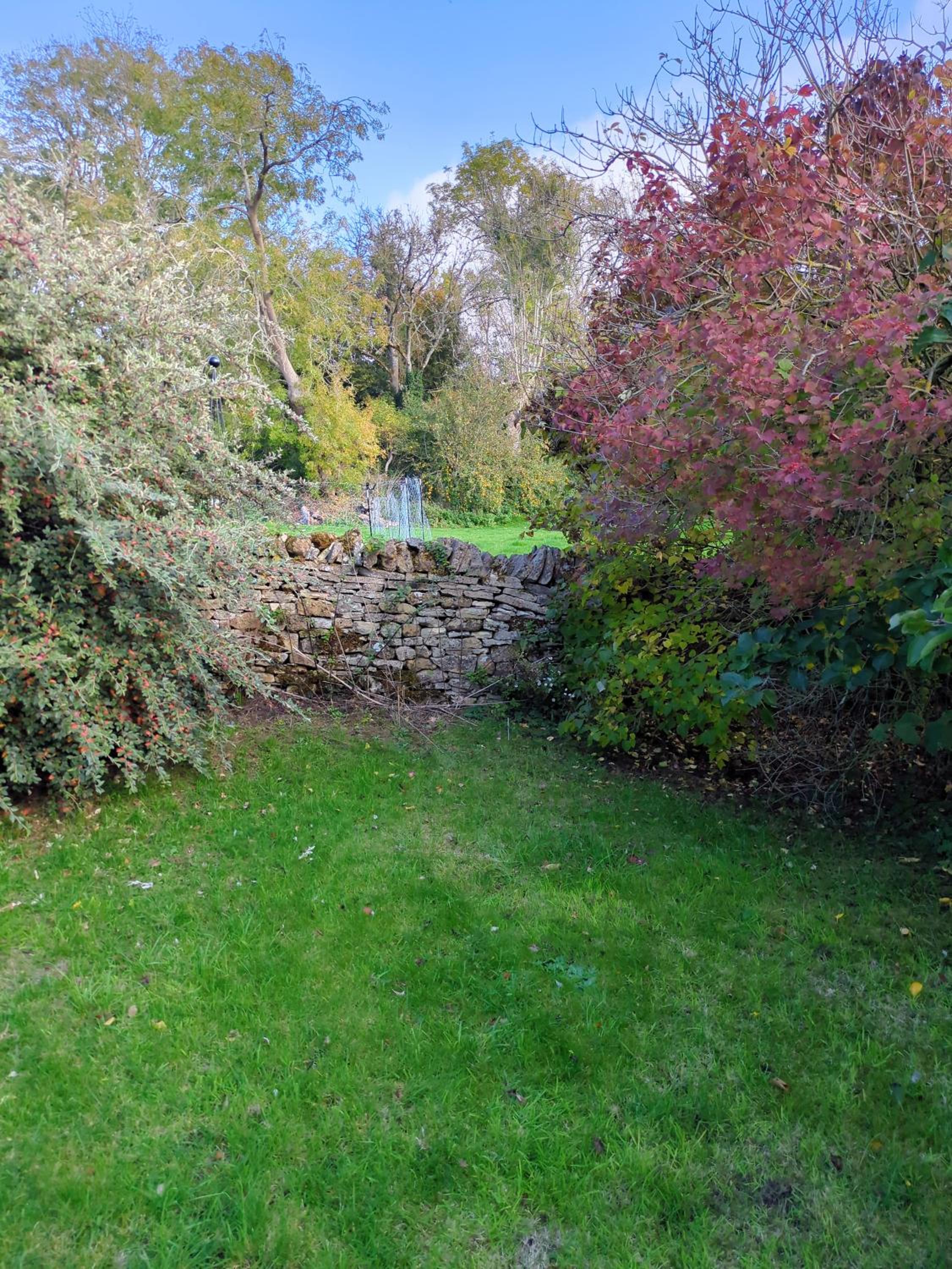 Traditional Cotswold escape with garden and fireplace