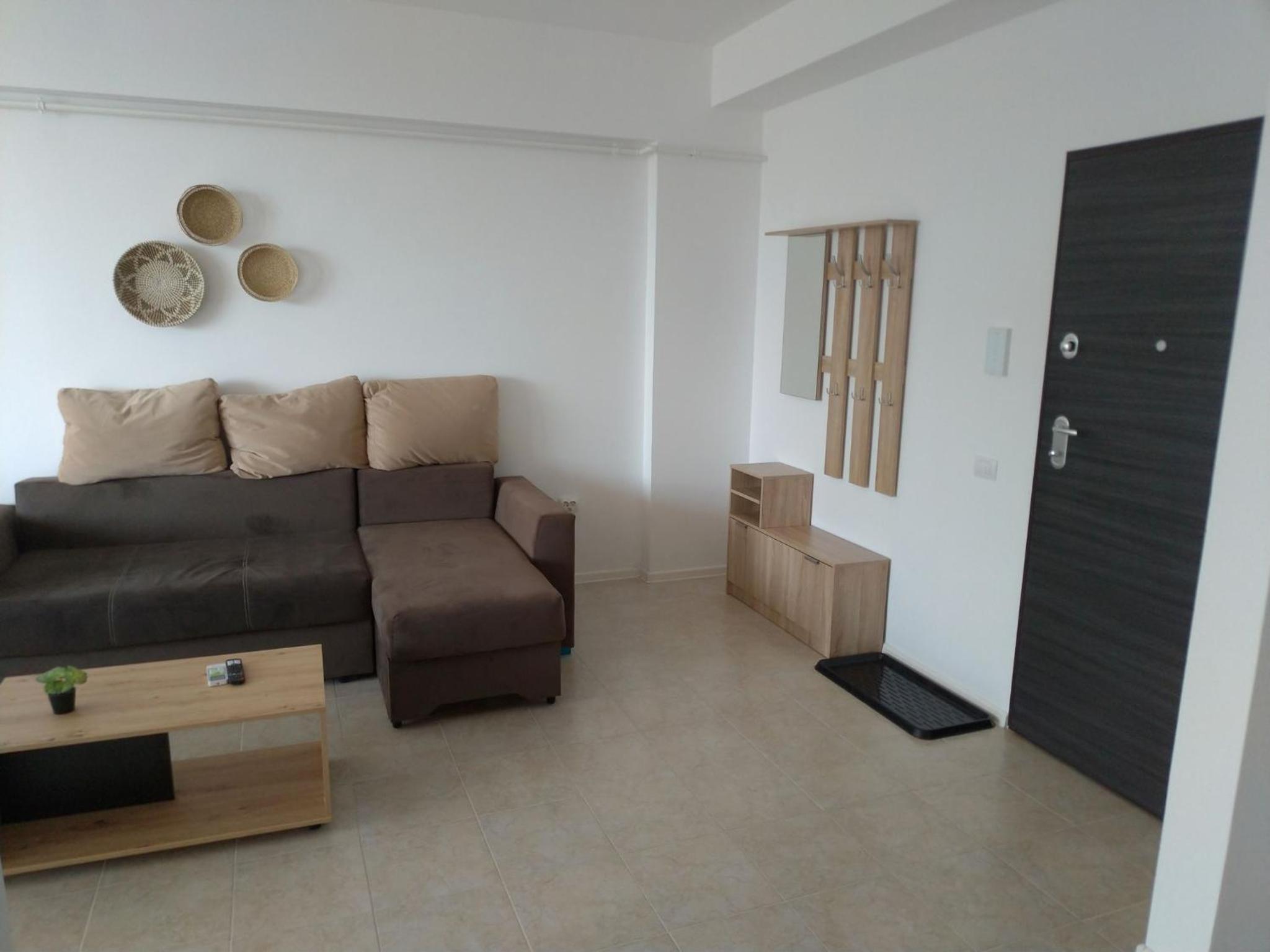 2 rooms apartment, max 5 adults, splendid view on the beach and the sea
