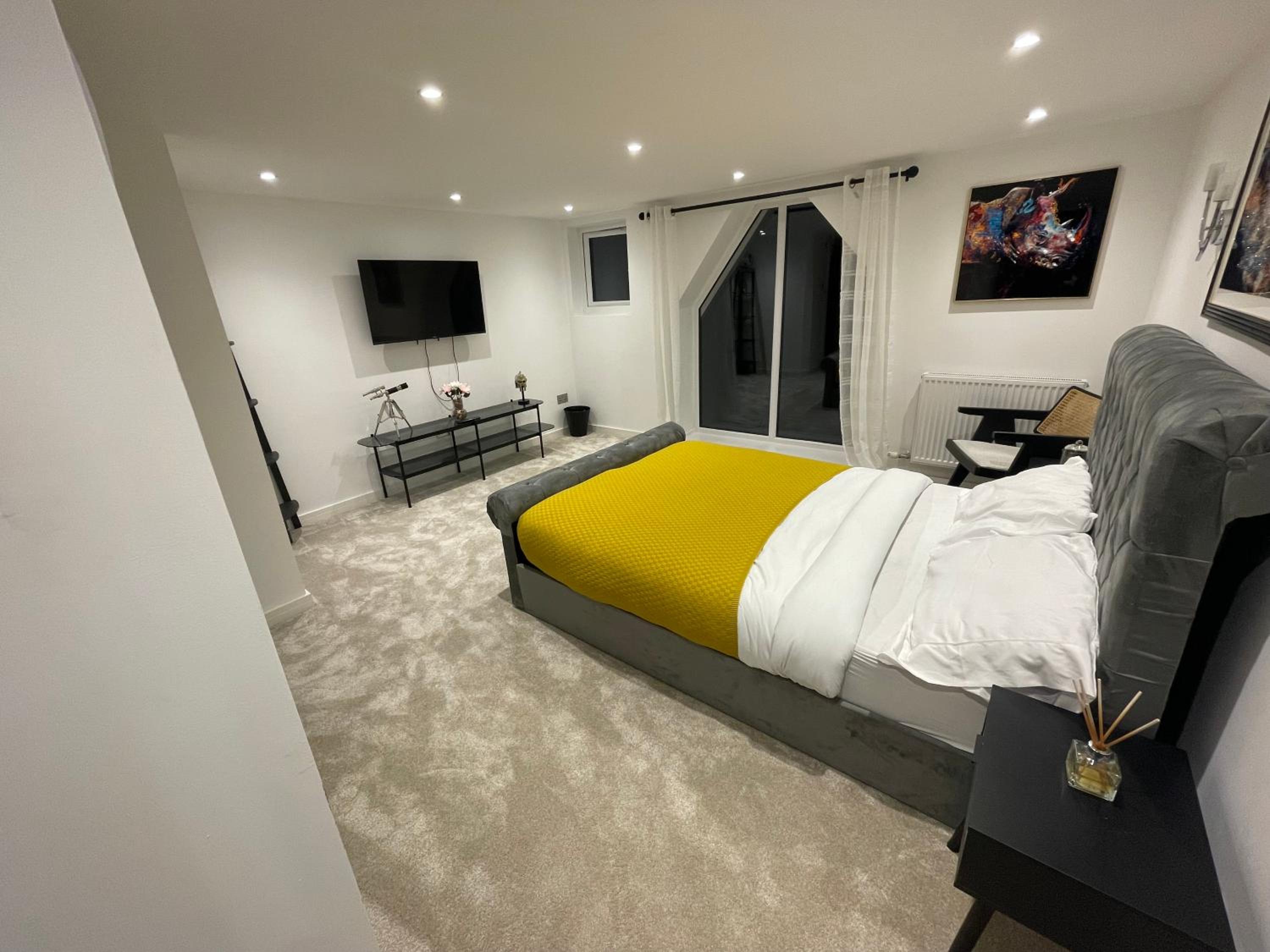 The Diamond Retreat