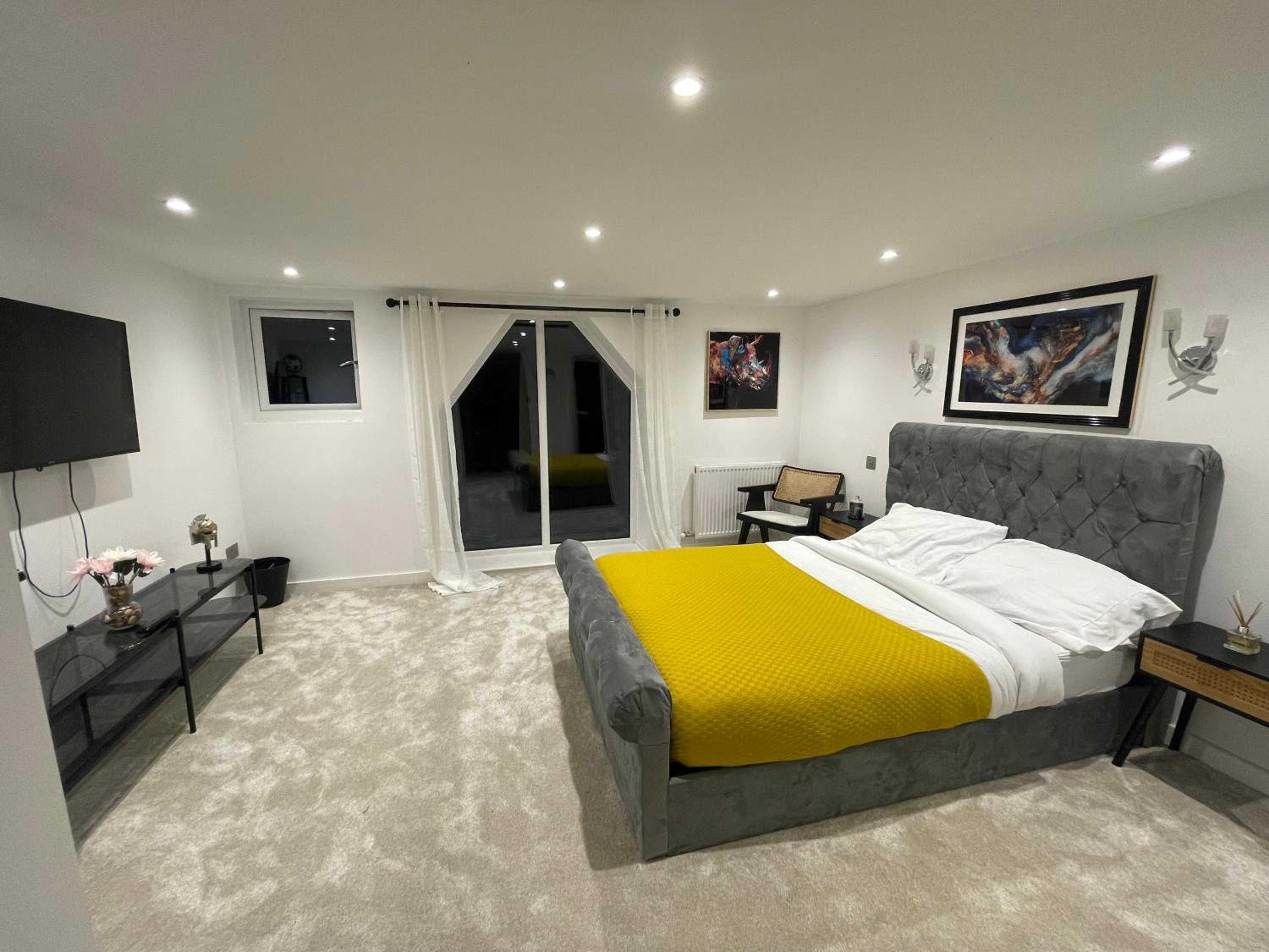 The Diamond Retreat
