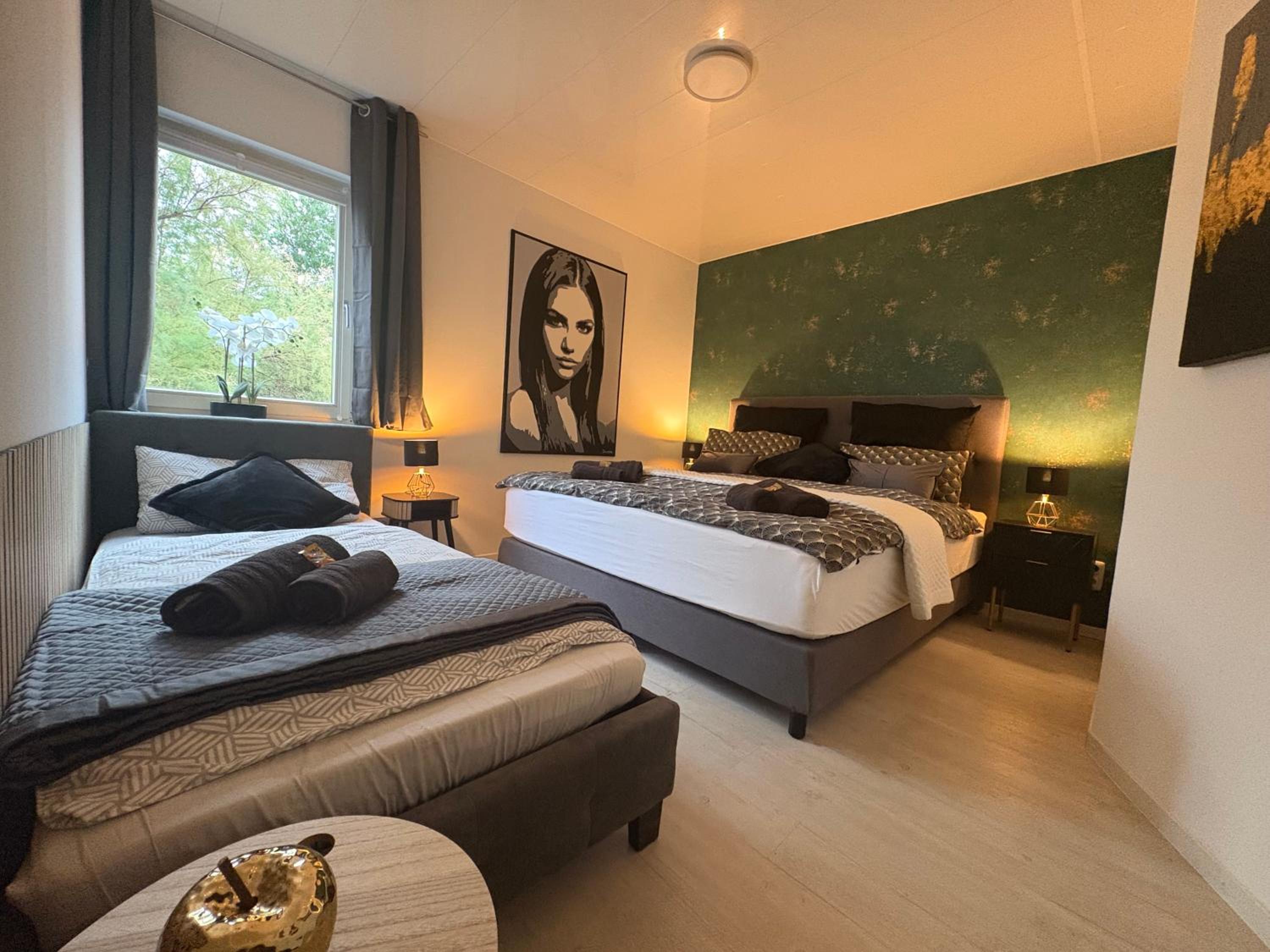 NEU Große und gemütliche Ferienwohnung in Dresden I Kamin I ruhige Sonnenterrasse I Parkplatz kostenfrei