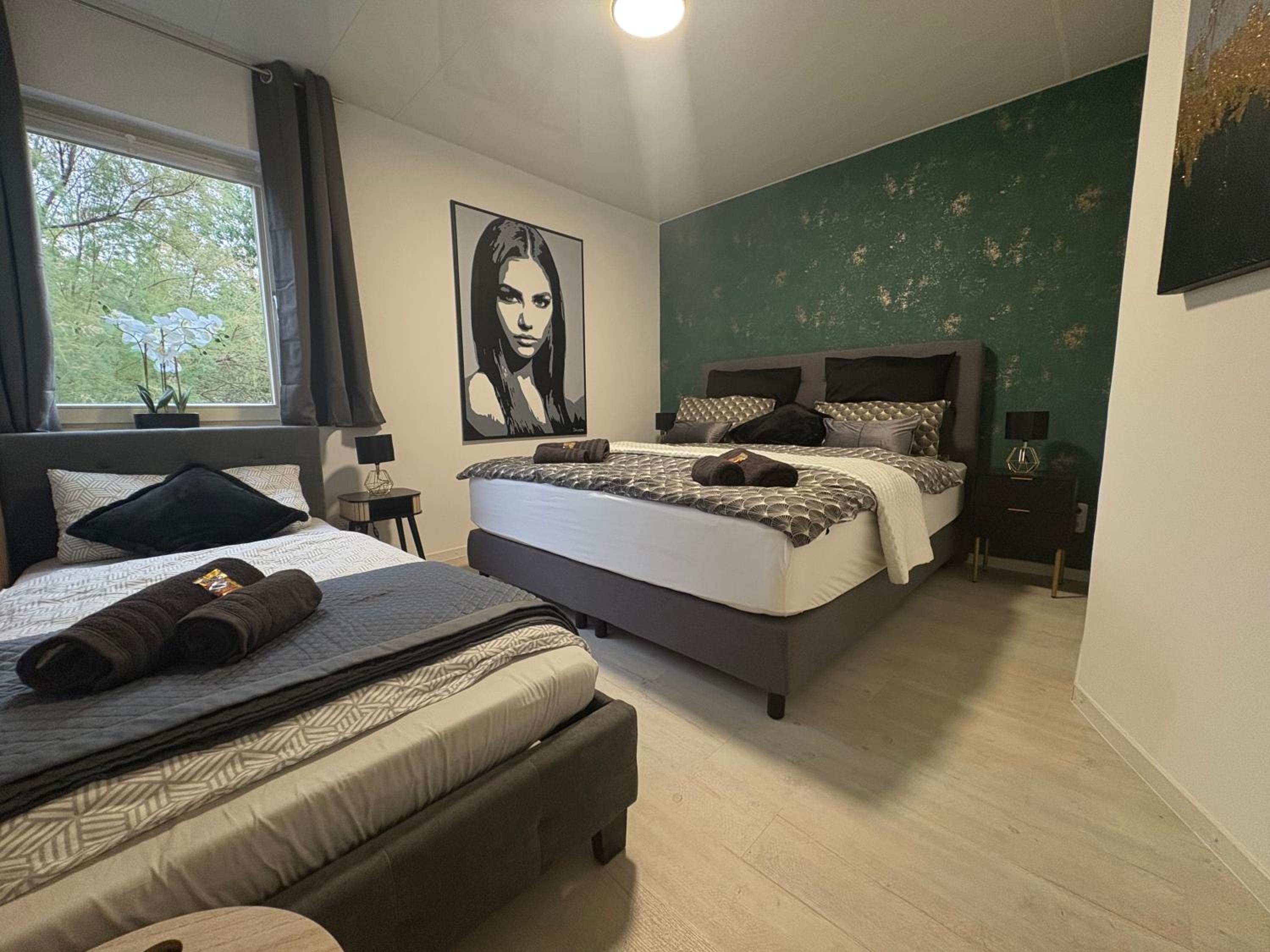 NEU Große und gemütliche Ferienwohnung in Dresden I Kamin I ruhige Sonnenterrasse I Parkplatz kostenfrei