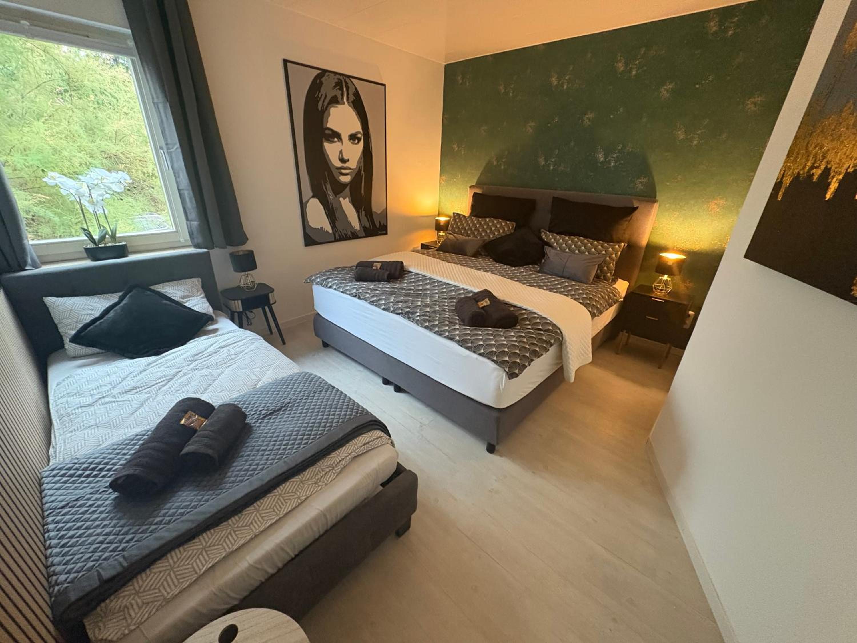 NEU Große und gemütliche Ferienwohnung in Dresden I Kamin I ruhige Sonnenterrasse I Parkplatz kostenfrei