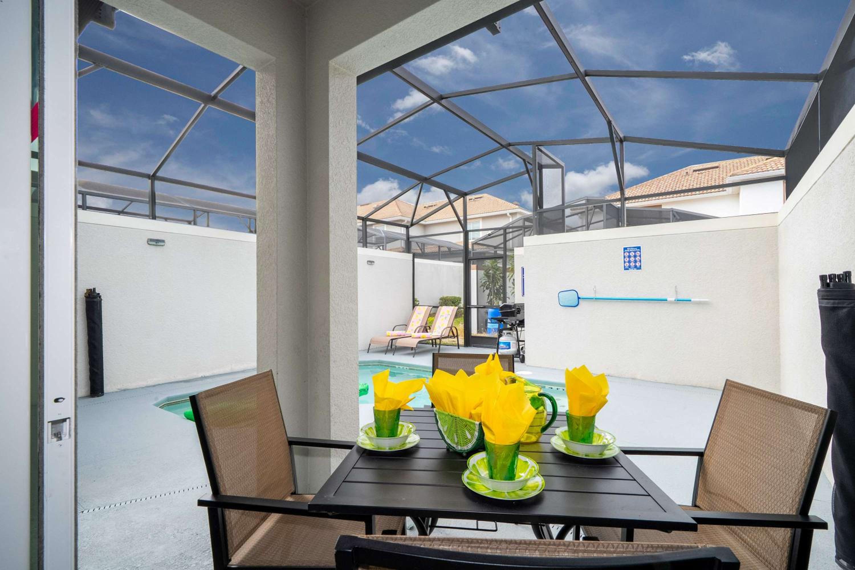 Vibrant 5Bd w Private Pool & Waterpark at Storey Lake 4811M