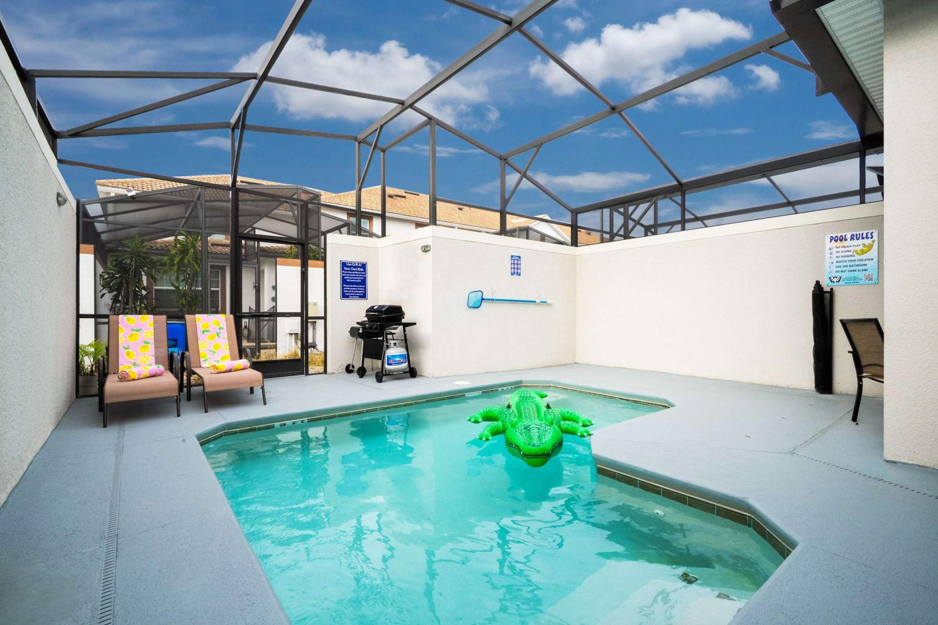 Vibrant 5Bd w Private Pool & Waterpark at Storey Lake 4811M
