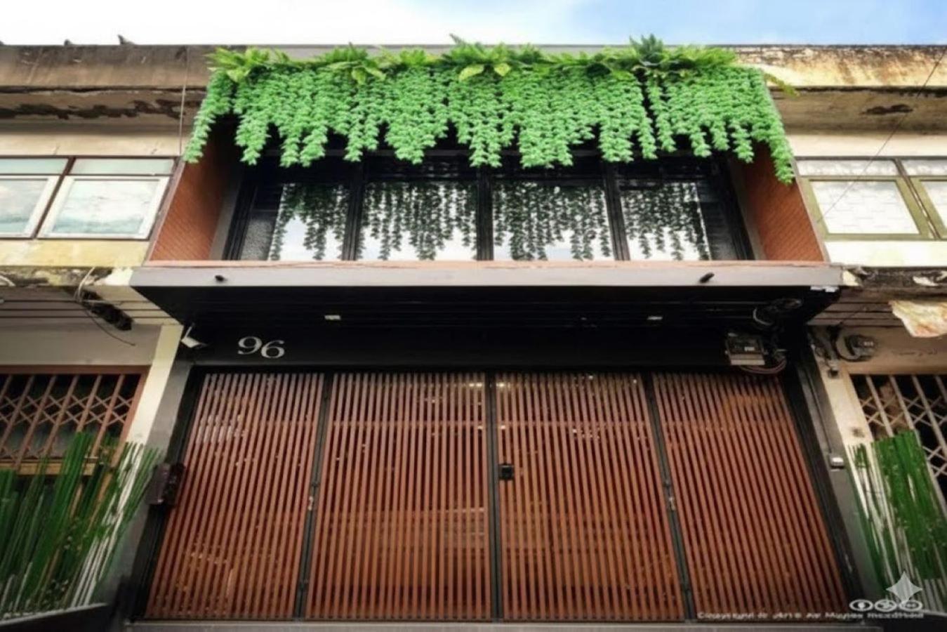 SelfCheckIn TownHome in Charoen Nakhorn 60 near BTS Iconsiam Asiatique and Chaophraya River Maximum 4 Guests