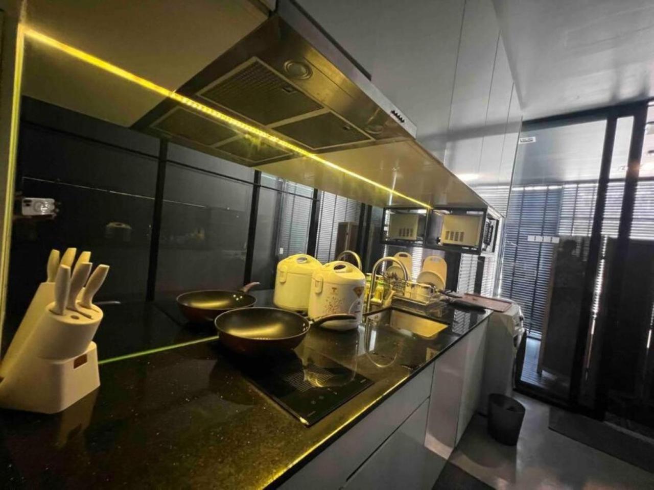 SelfCheckIn TownHome in Charoen Nakhorn 60 near BTS Iconsiam Asiatique and Chaophraya River Maximum 4 Guests