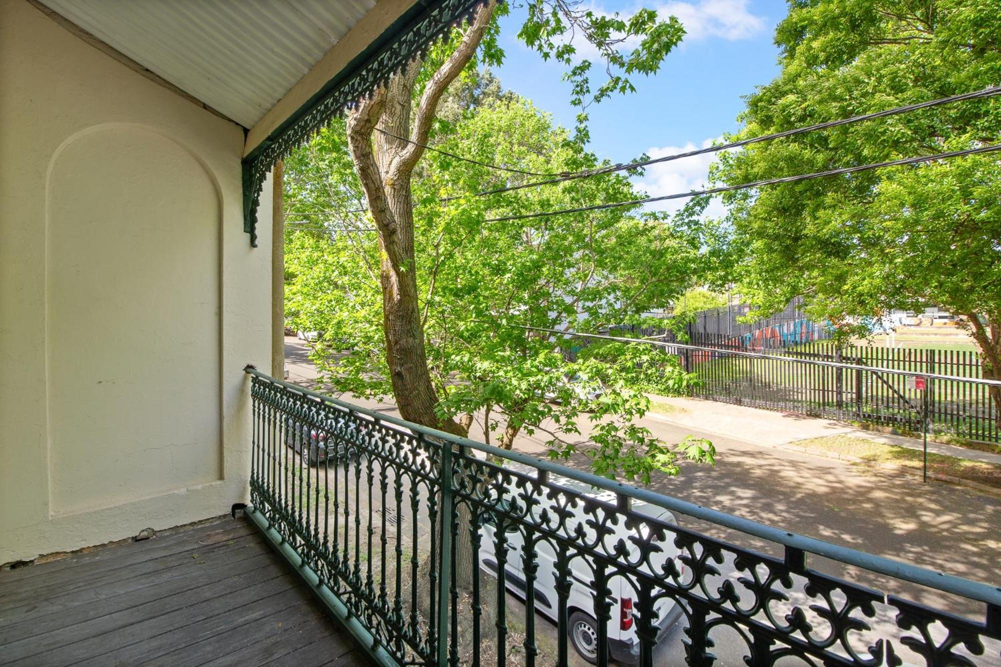 Stylish 2-Bed House with Private Courtyard
