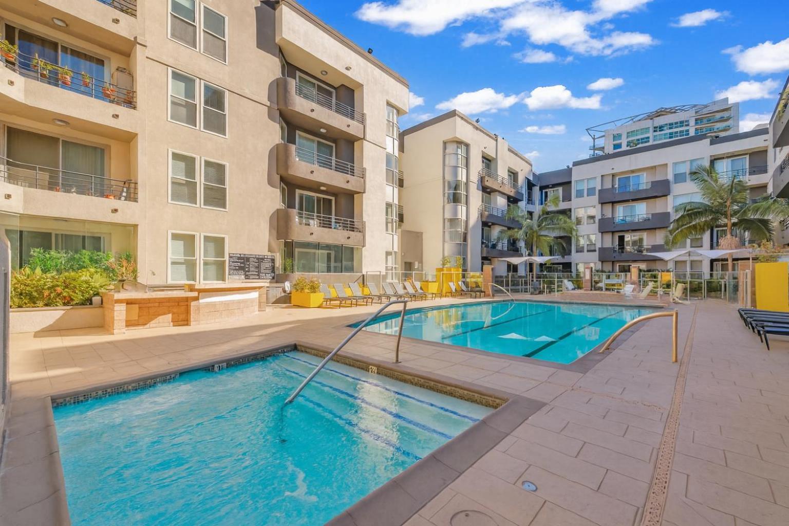Deluxe Living in Marina Del Rey - Pool, Hot Tub, Gym