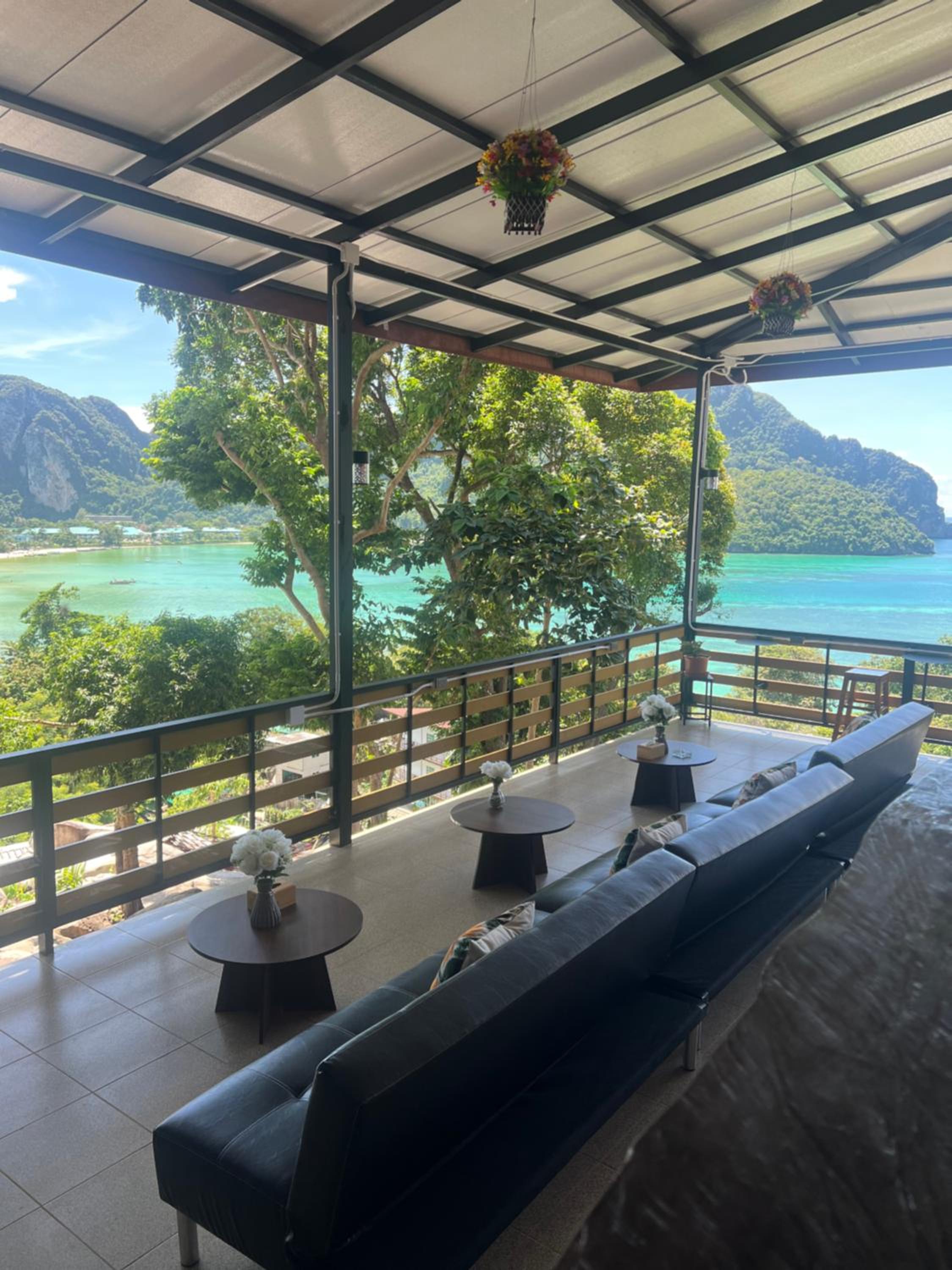 The view Hostel