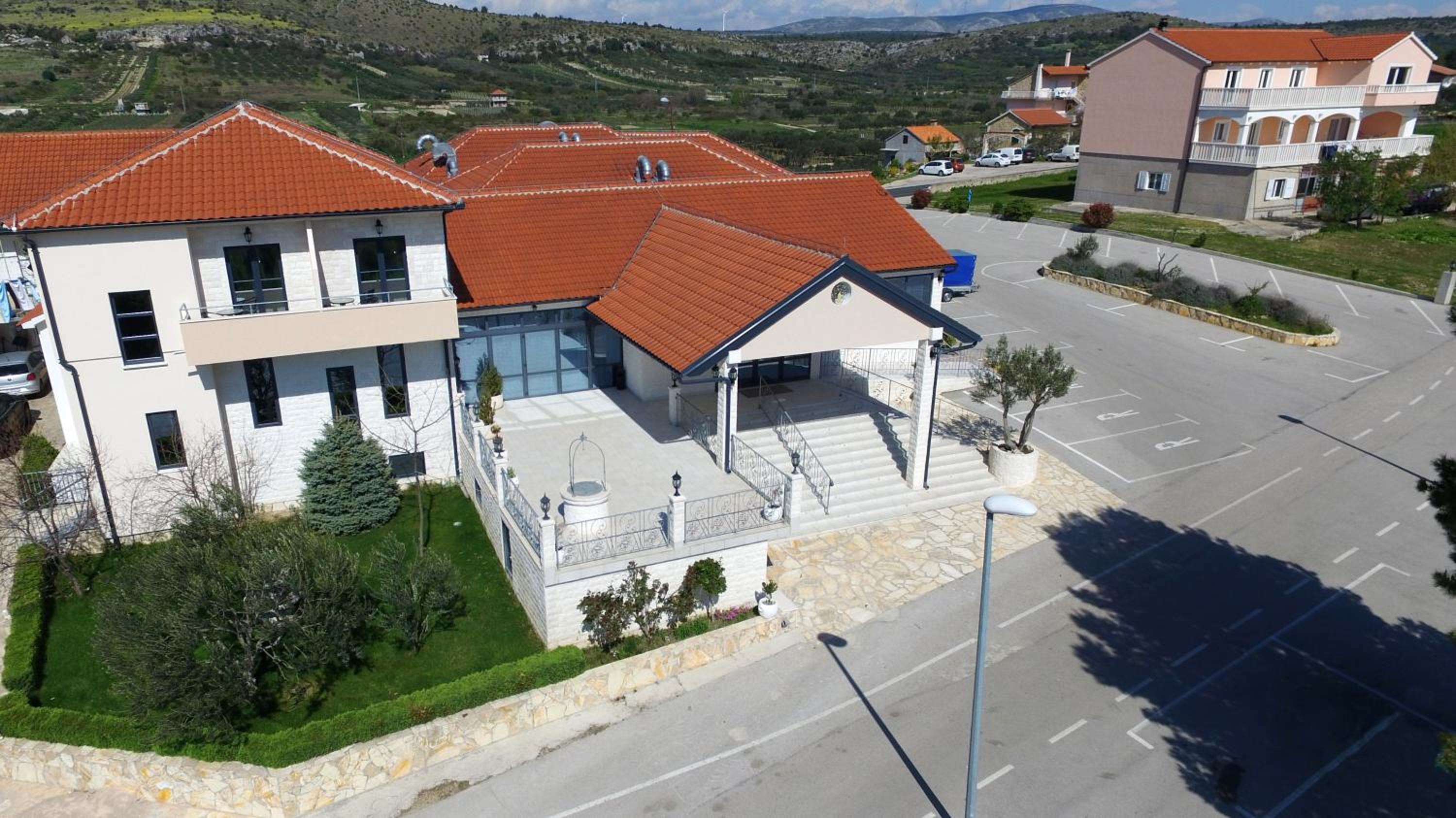 B&B Ave Maria view 2