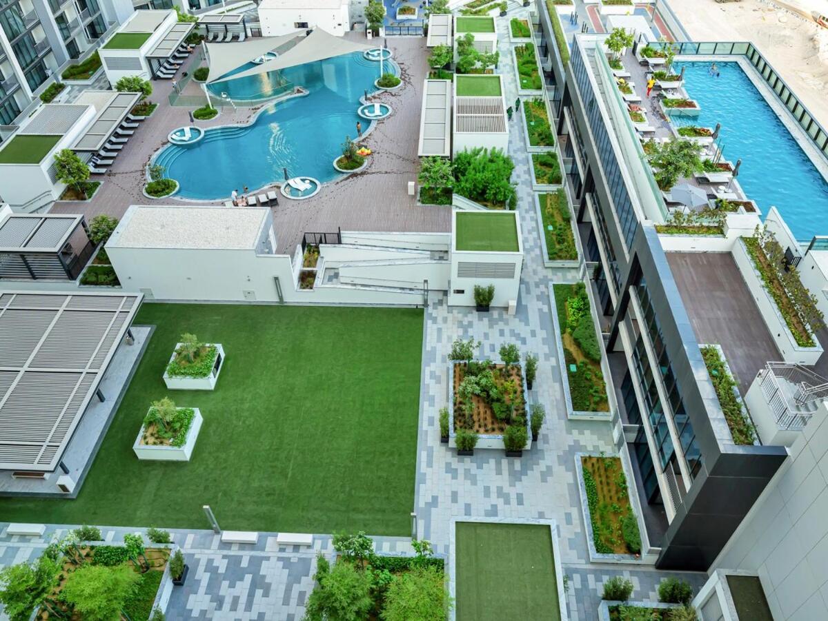 Royal Vista - New Chic & Modern 1BR with 5 Stars Amenities