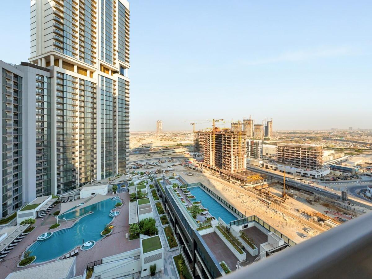 Royal Vista - New Chic & Modern 1BR with 5 Stars Amenities
