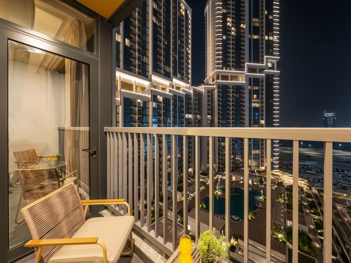 Royal Vista - New Chic & Modern 1BR with 5 Stars Amenities