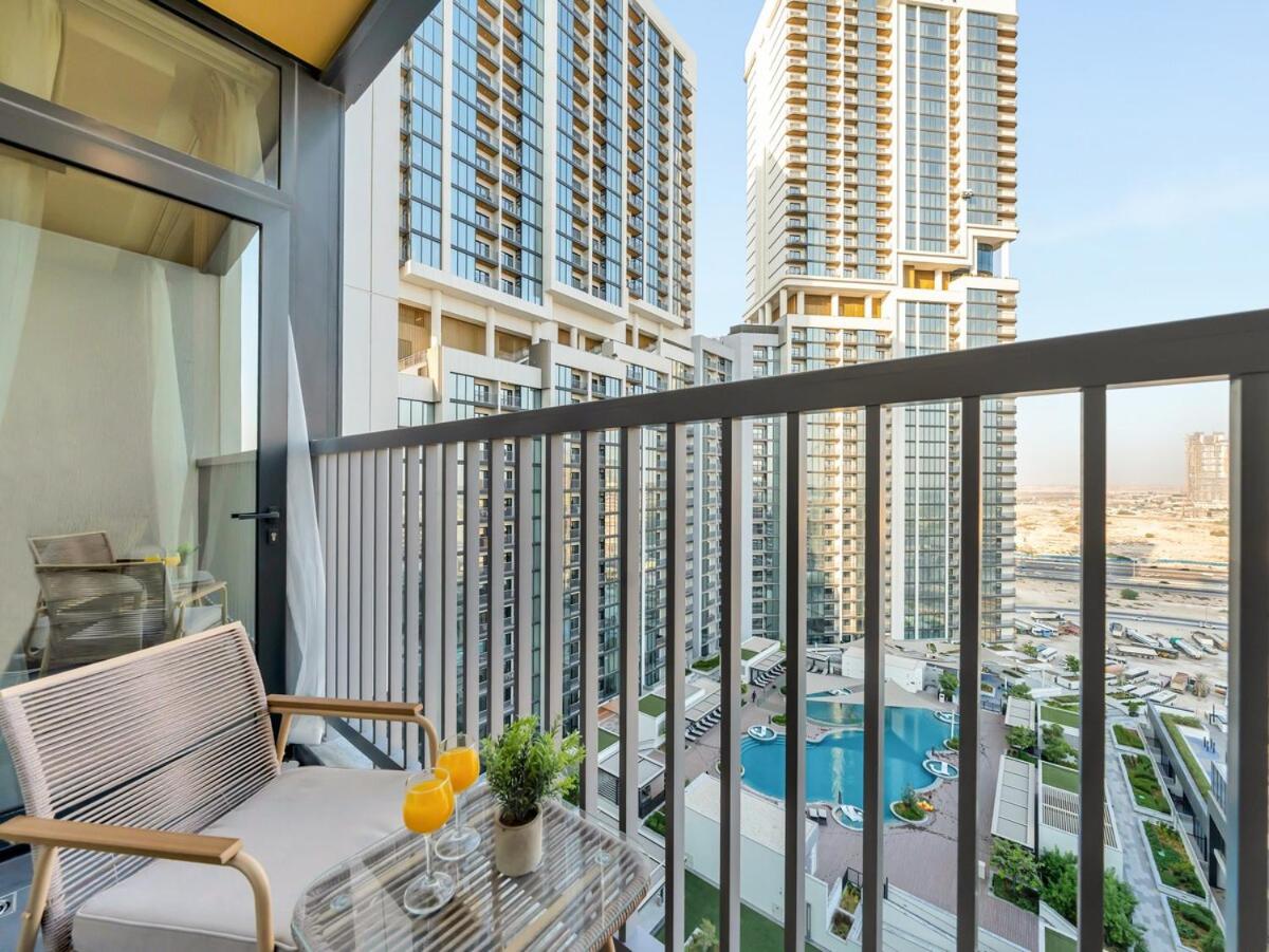 Royal Vista - New Chic & Modern 1BR with 5 Stars Amenities