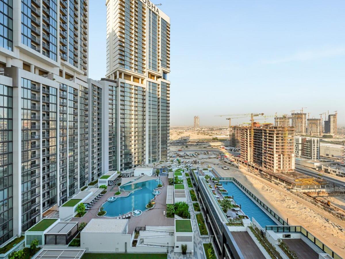 Royal Vista - New Chic & Modern 1BR with 5 Stars Amenities