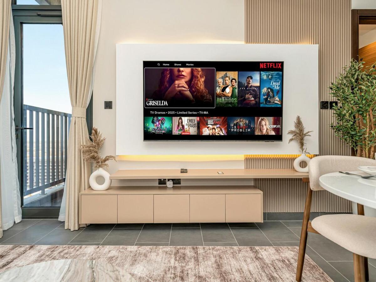 Royal Vista - New Chic & Modern 1BR with 5 Stars Amenities