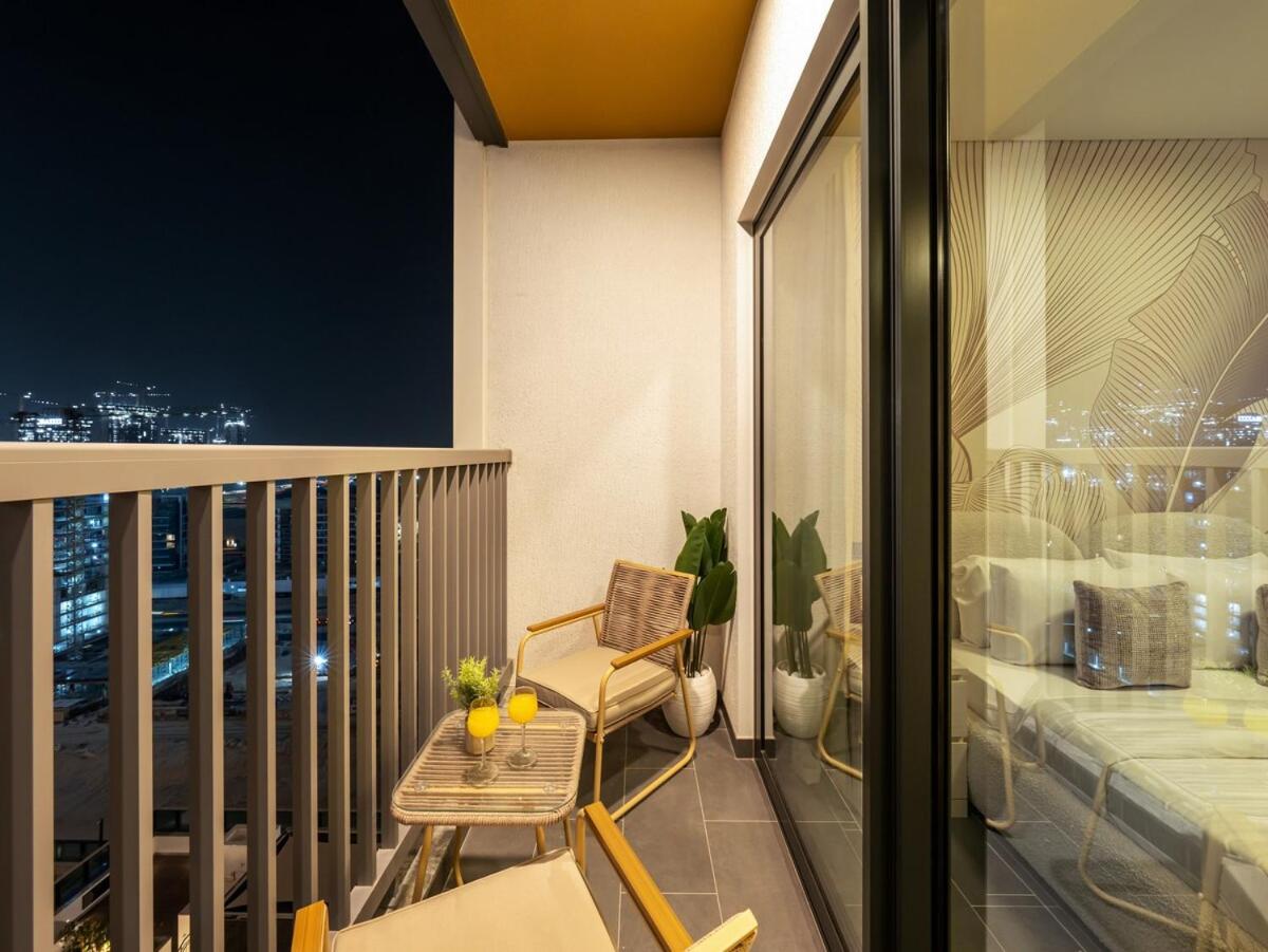 Royal Vista - New Chic & Modern 1BR with 5 Stars Amenities