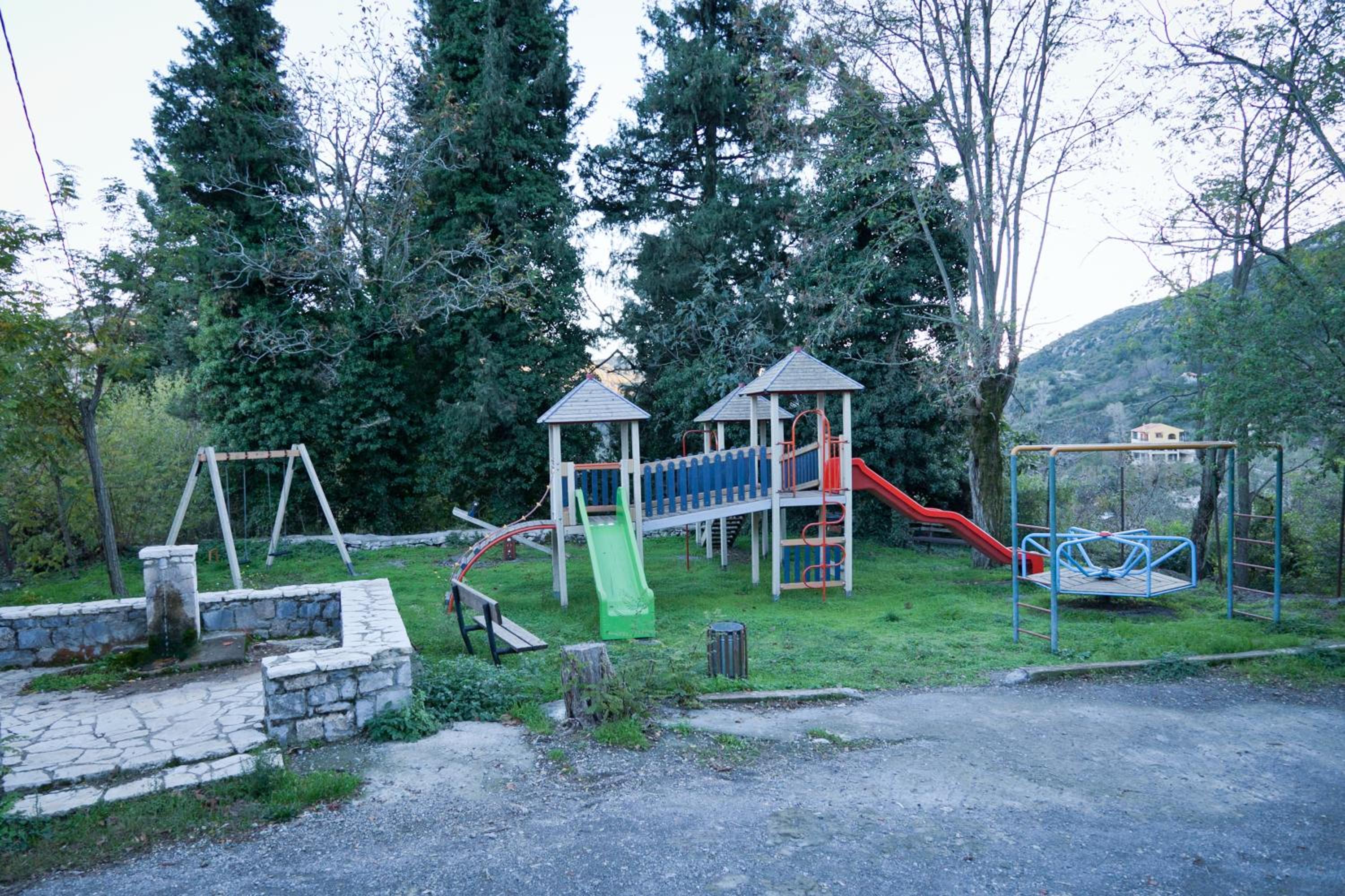 Photo 33