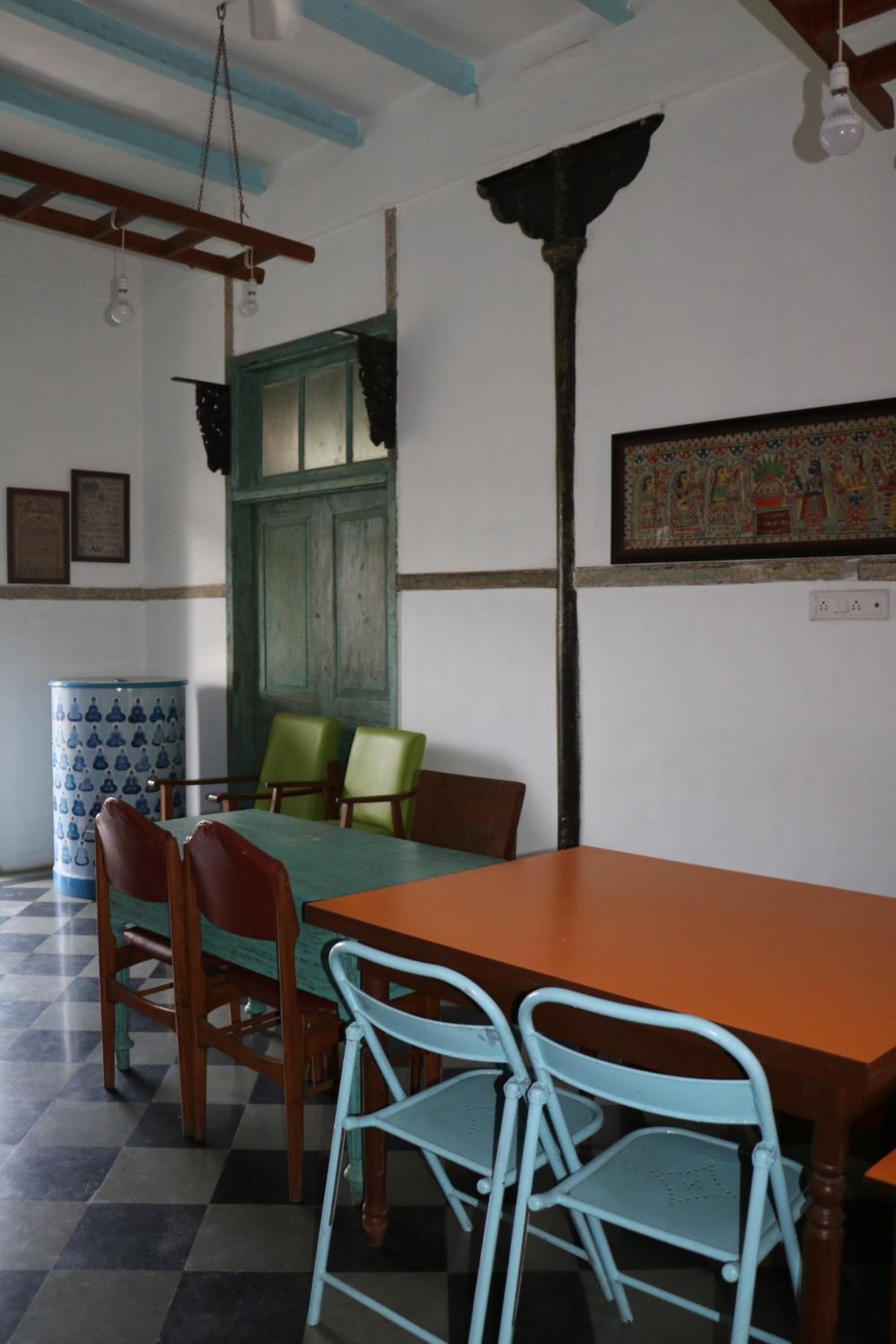 Hostel Vasantashram CST Mumbai, Free Wifi with 1940s Retro vibe view 5