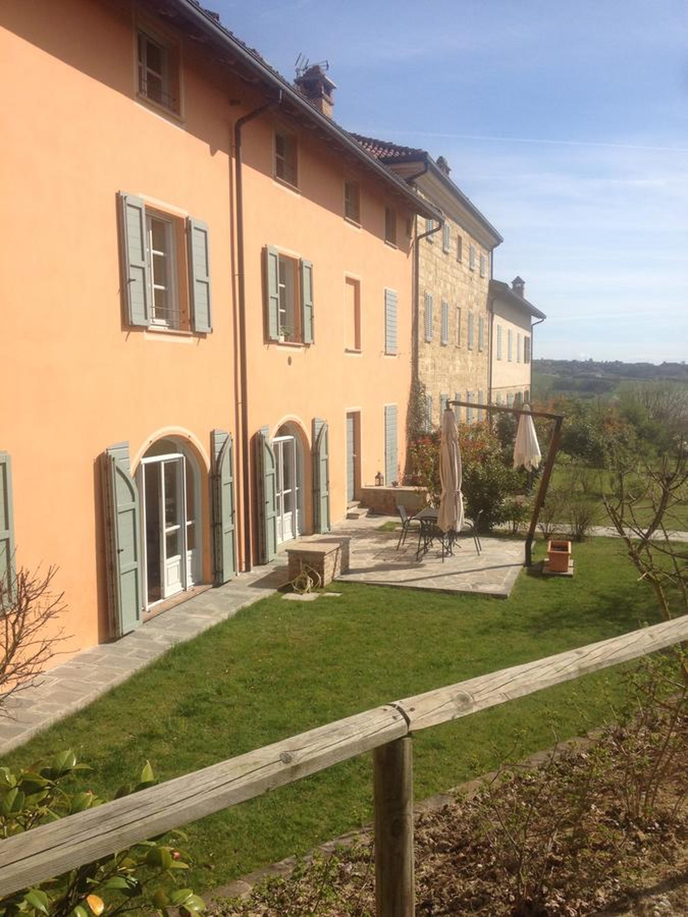 La Famulenta garden apartment view 3