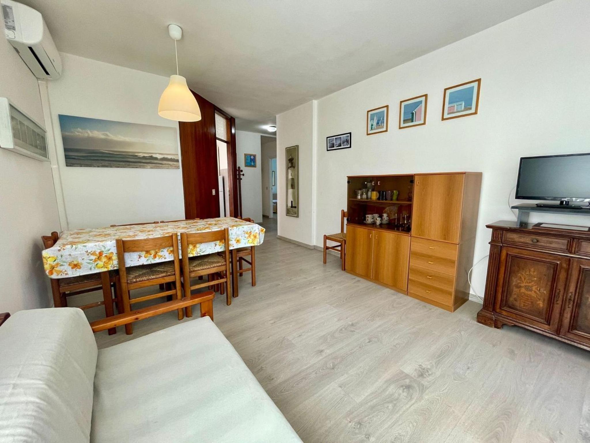 Stunning frontal sea view flat