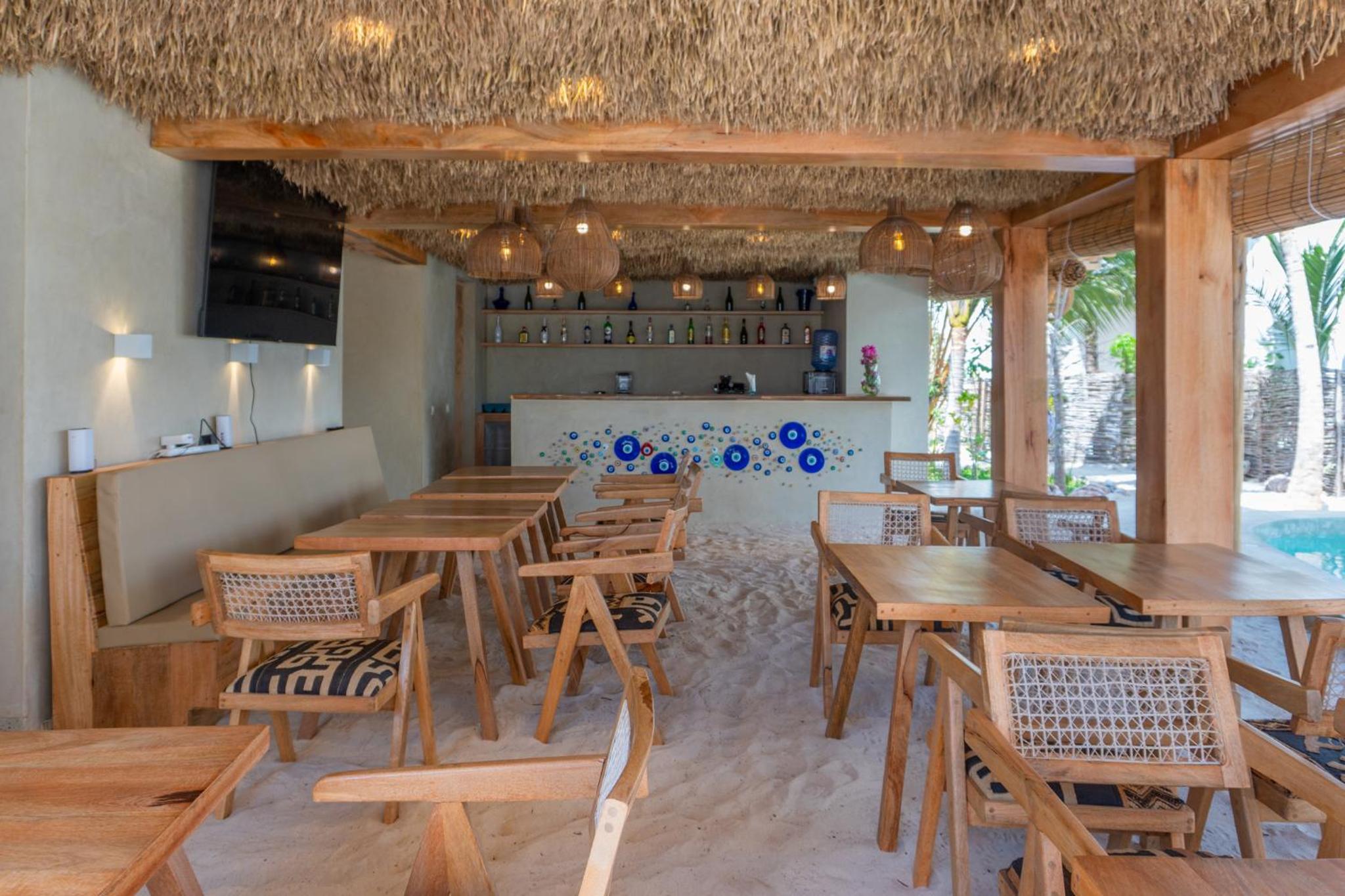 MAKU Oasis Villas and Studios