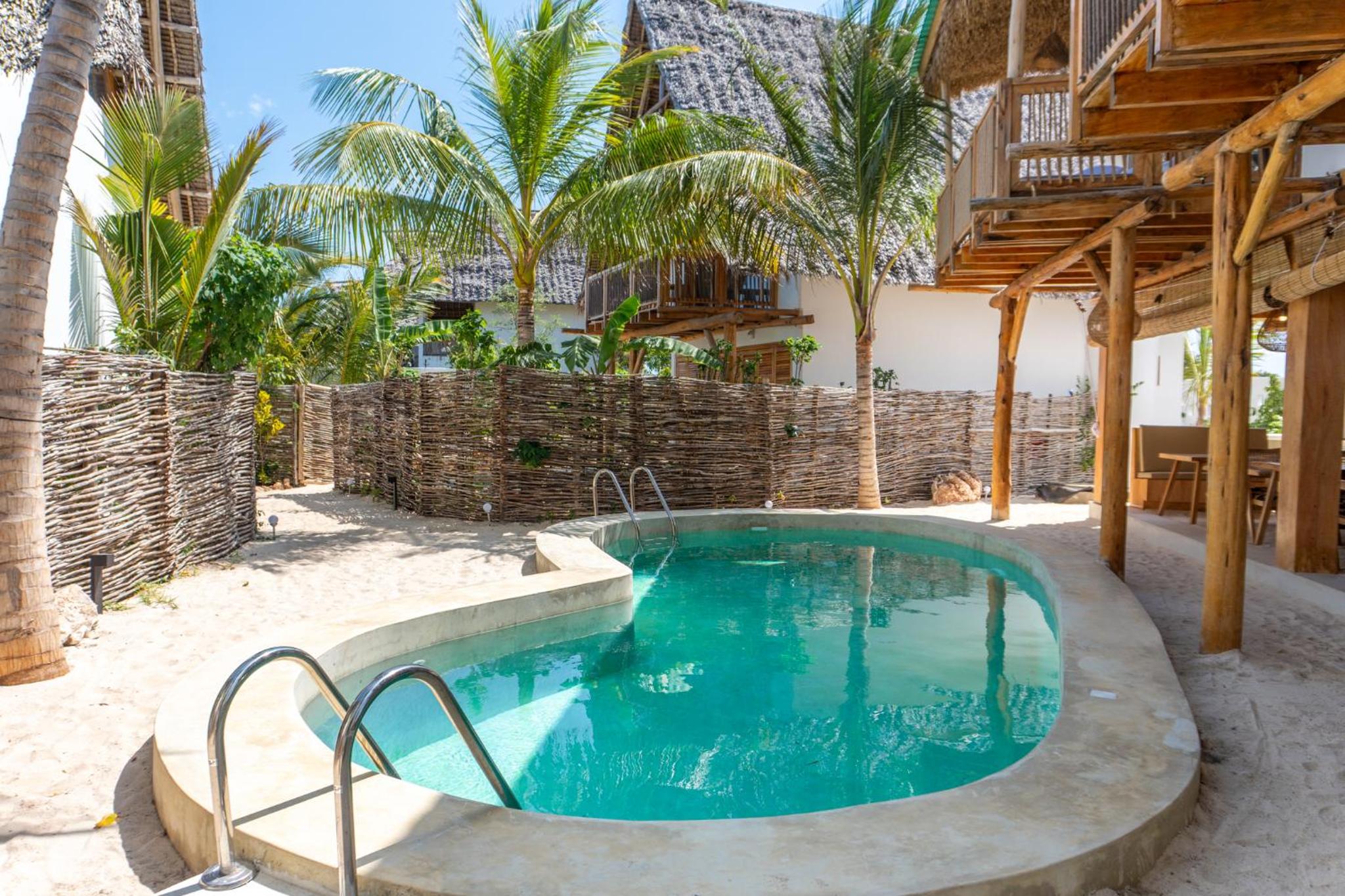 MAKU Oasis Villas and Studios
