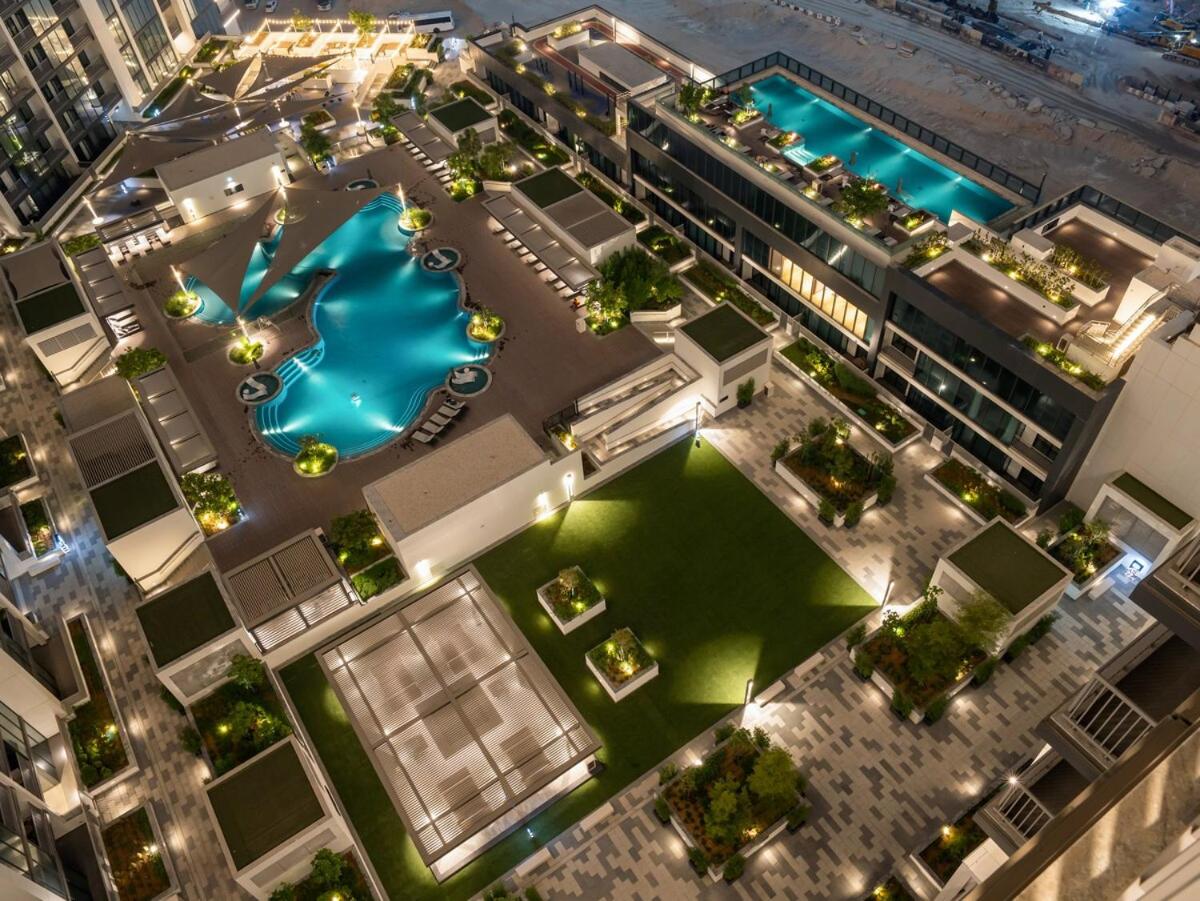 Royal Vista - Stunning Boho Style 1BR with 5 Star Amenities