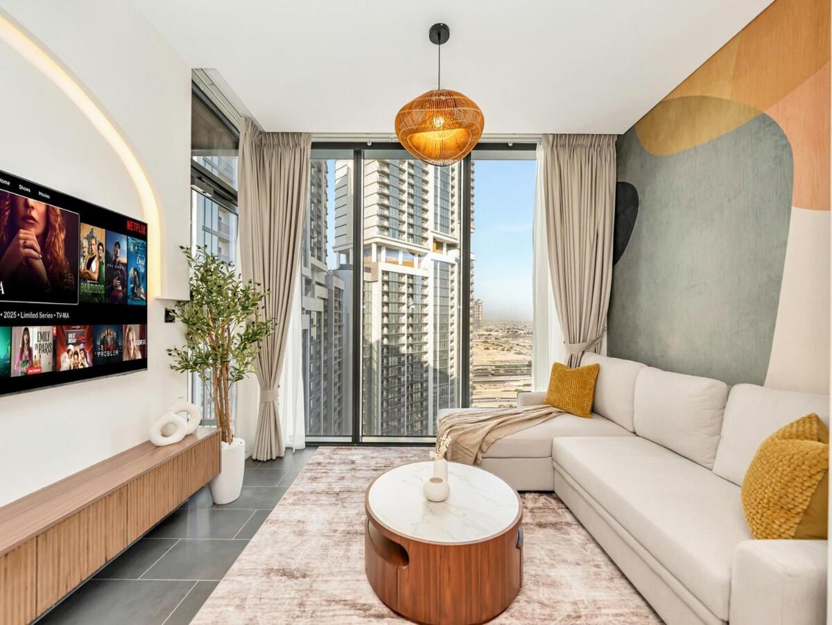 Royal Vista - Stunning Boho Style 1BR with 5 Star Amenities