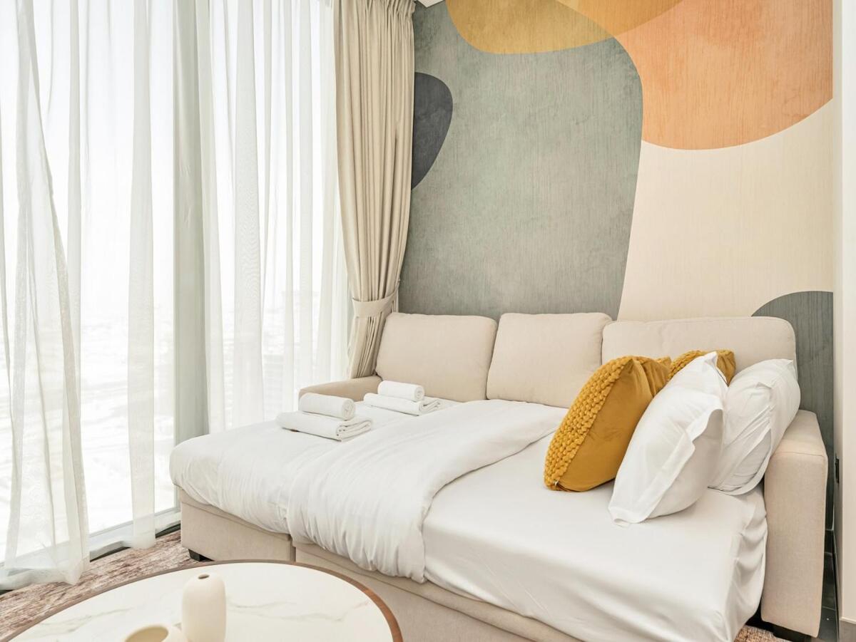 Royal Vista - Stunning Boho Style 1BR with 5 Star Amenities