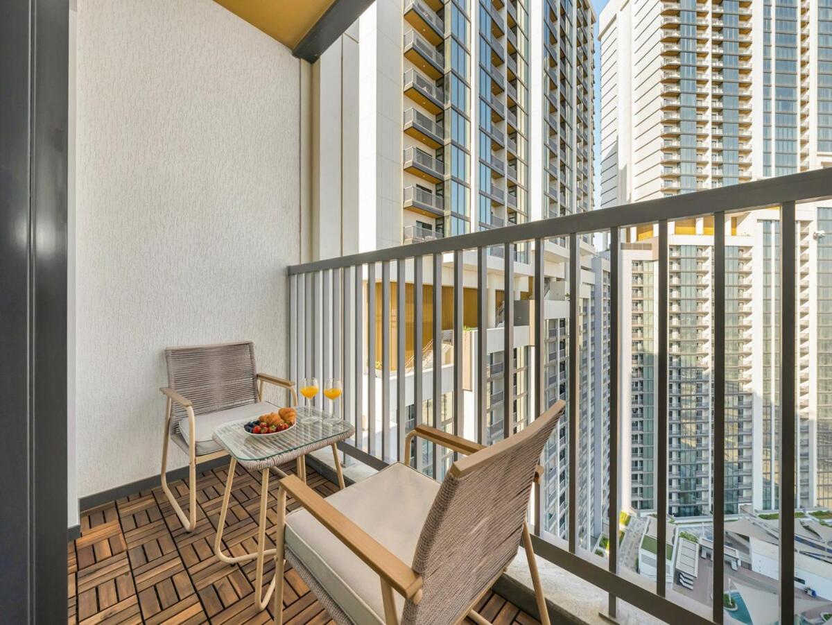 Royal Vista - Stunning Boho Style 1BR with 5 Star Amenities