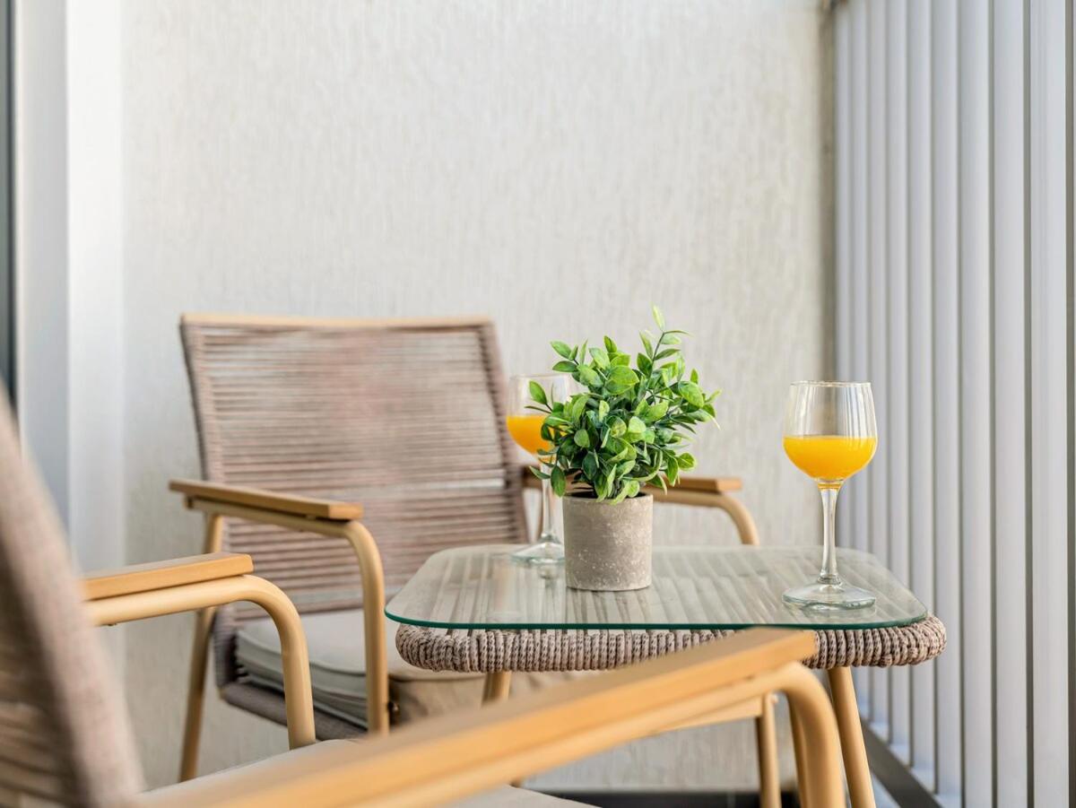 Royal Vista - Stunning Boho Style 1BR with 5 Star Amenities