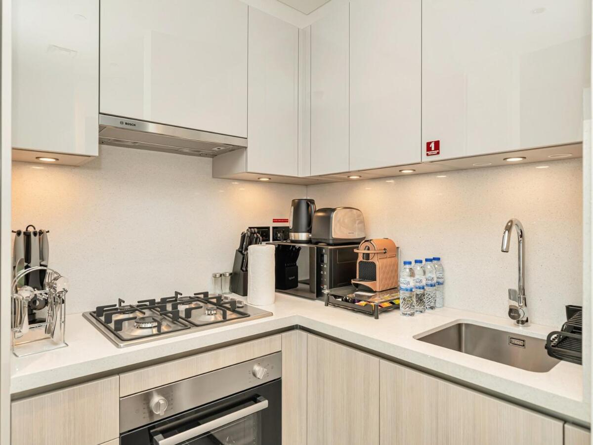 Royal Vista - Stunning Boho Style 1BR with 5 Star Amenities