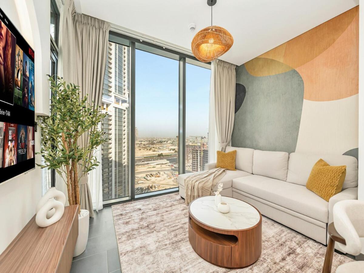 Royal Vista - Stunning Boho Style 1BR with 5 Star Amenities