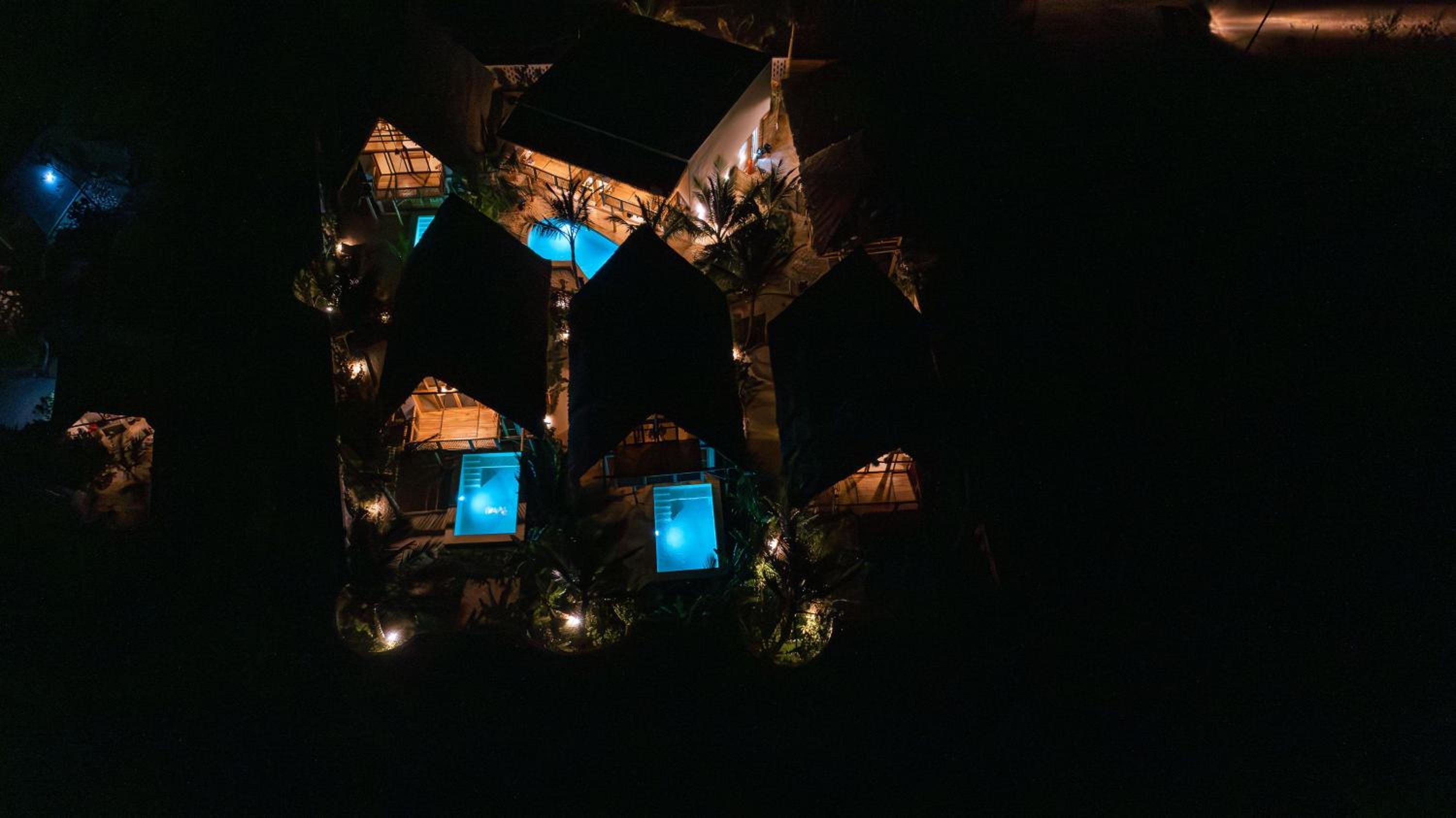 MAKU Oasis Villas and Studios