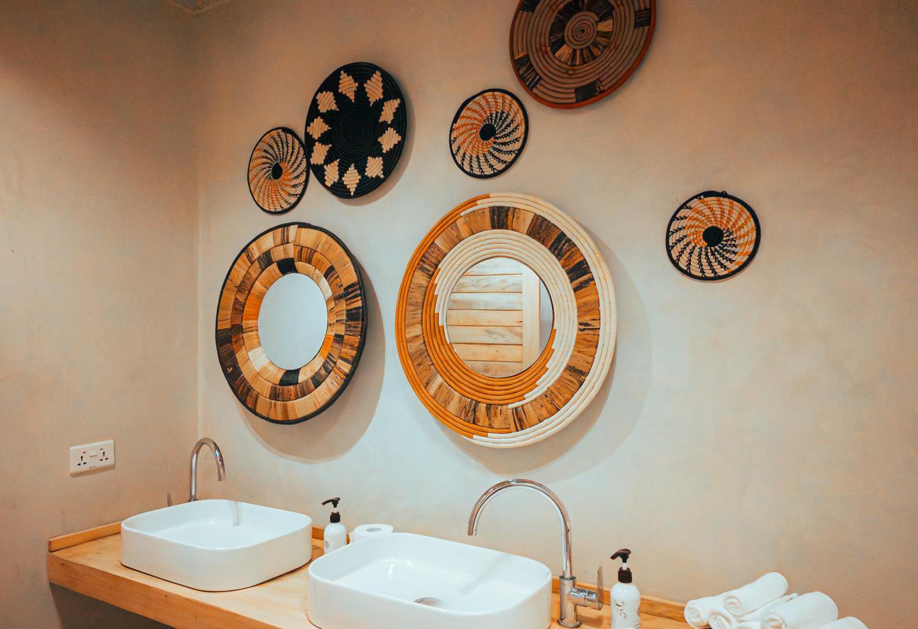 MAKU Oasis Villas and Studios